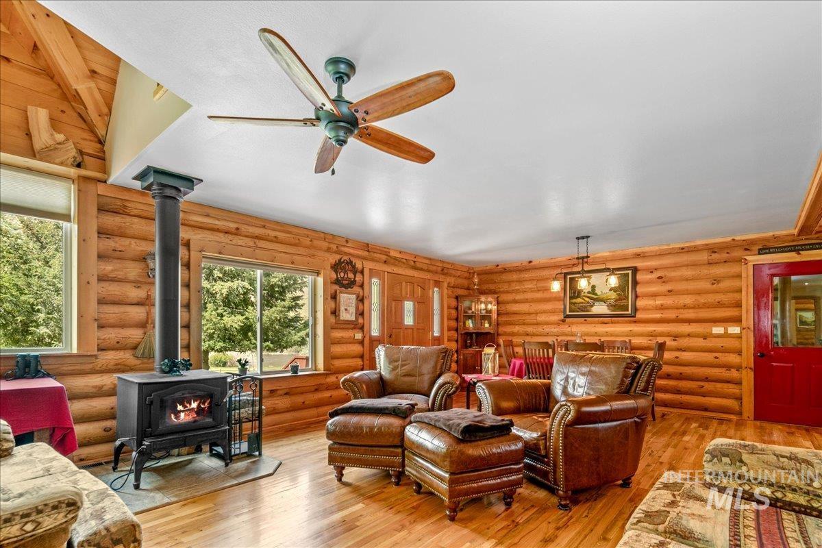 6856 Highway 55, Horseshoe Bend, Idaho 83629, 3 Bedrooms, 3 Bathrooms, Residential For Sale, Price $1,498,000, 98923100