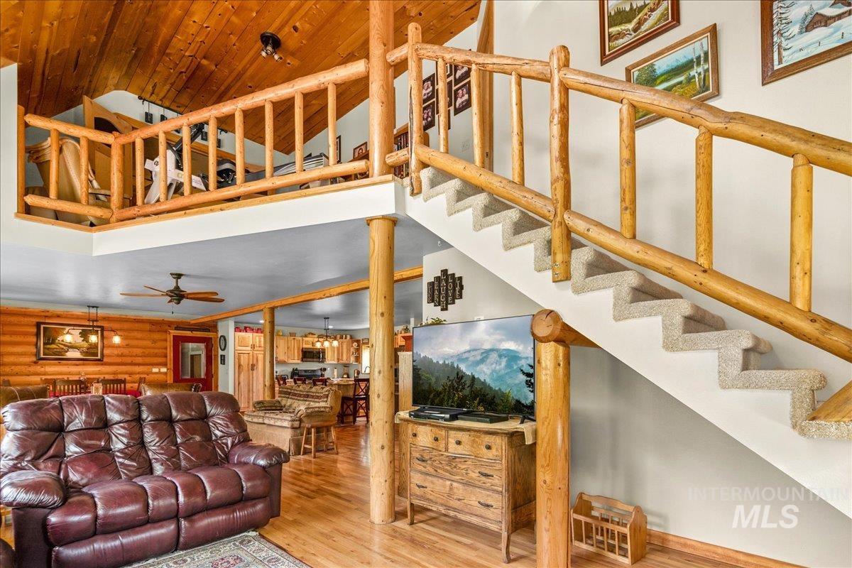6856 Highway 55, Horseshoe Bend, Idaho 83629, 3 Bedrooms, 3 Bathrooms, Residential For Sale, Price $1,498,000, 98923100