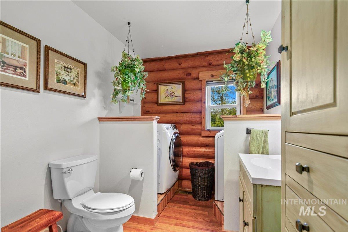 6856 Highway 55, Horseshoe Bend, Idaho 83629, 3 Bedrooms, 3 Bathrooms, Residential For Sale, Price $1,498,000, 98923100