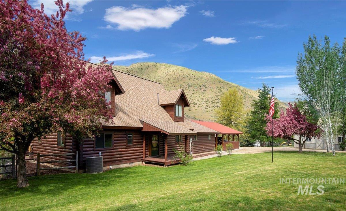 6856 Highway 55, Horseshoe Bend, Idaho 83629, 3 Bedrooms, 3 Bathrooms, Residential For Sale, Price $1,498,000, 98923100