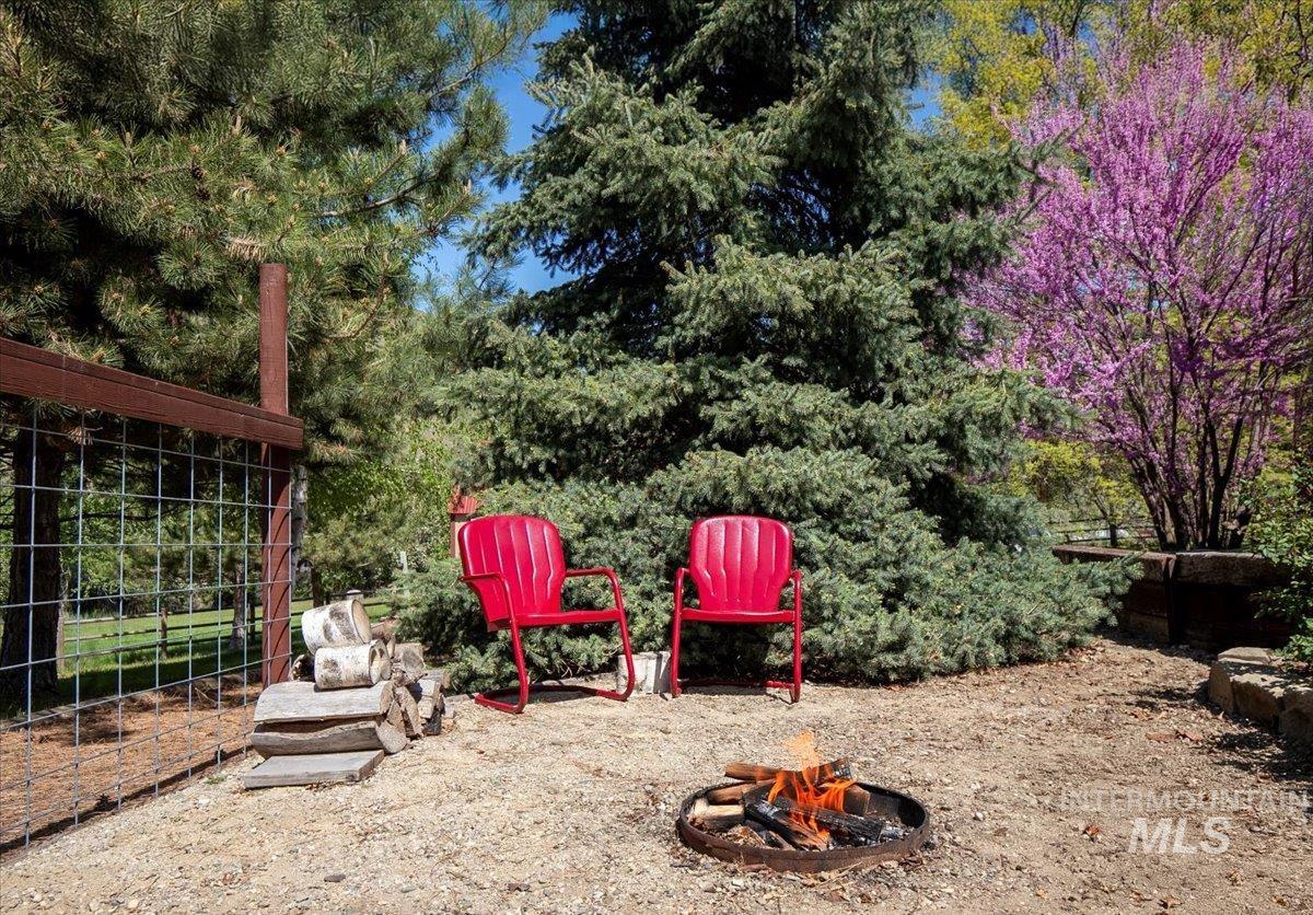 6856 Highway 55, Horseshoe Bend, Idaho 83629, 3 Bedrooms, 3 Bathrooms, Residential For Sale, Price $1,498,000, 98923100