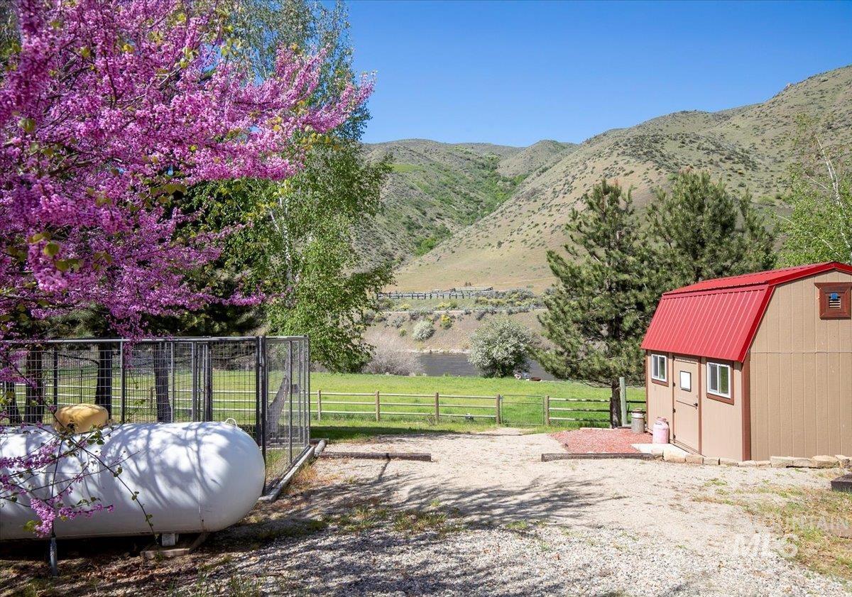 6856 Highway 55, Horseshoe Bend, Idaho 83629, 3 Bedrooms, 3 Bathrooms, Residential For Sale, Price $1,498,000, 98923100