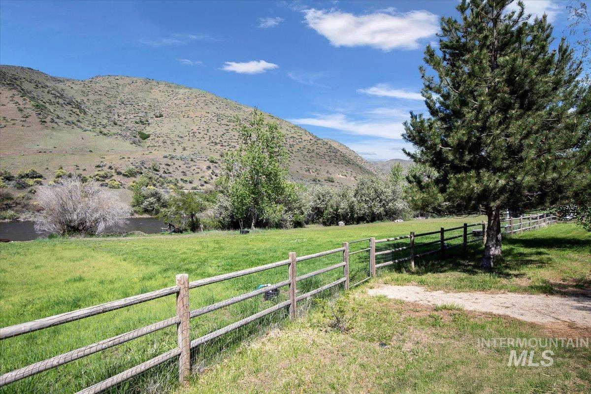 6856 Highway 55, Horseshoe Bend, Idaho 83629, 3 Bedrooms, 3 Bathrooms, Residential For Sale, Price $1,498,000, 98923100