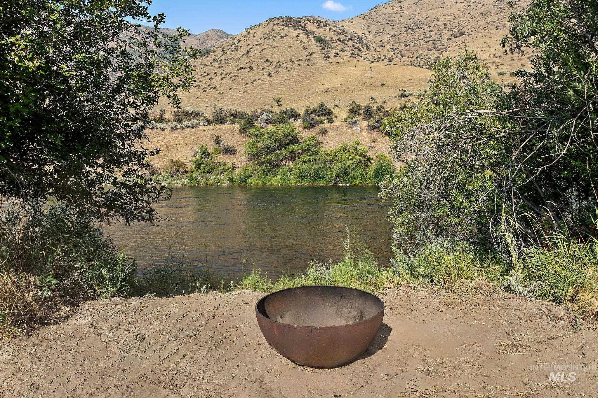 6856 Highway 55, Horseshoe Bend, Idaho 83629, 3 Bedrooms, 3 Bathrooms, Residential For Sale, Price $1,498,000, 98923100