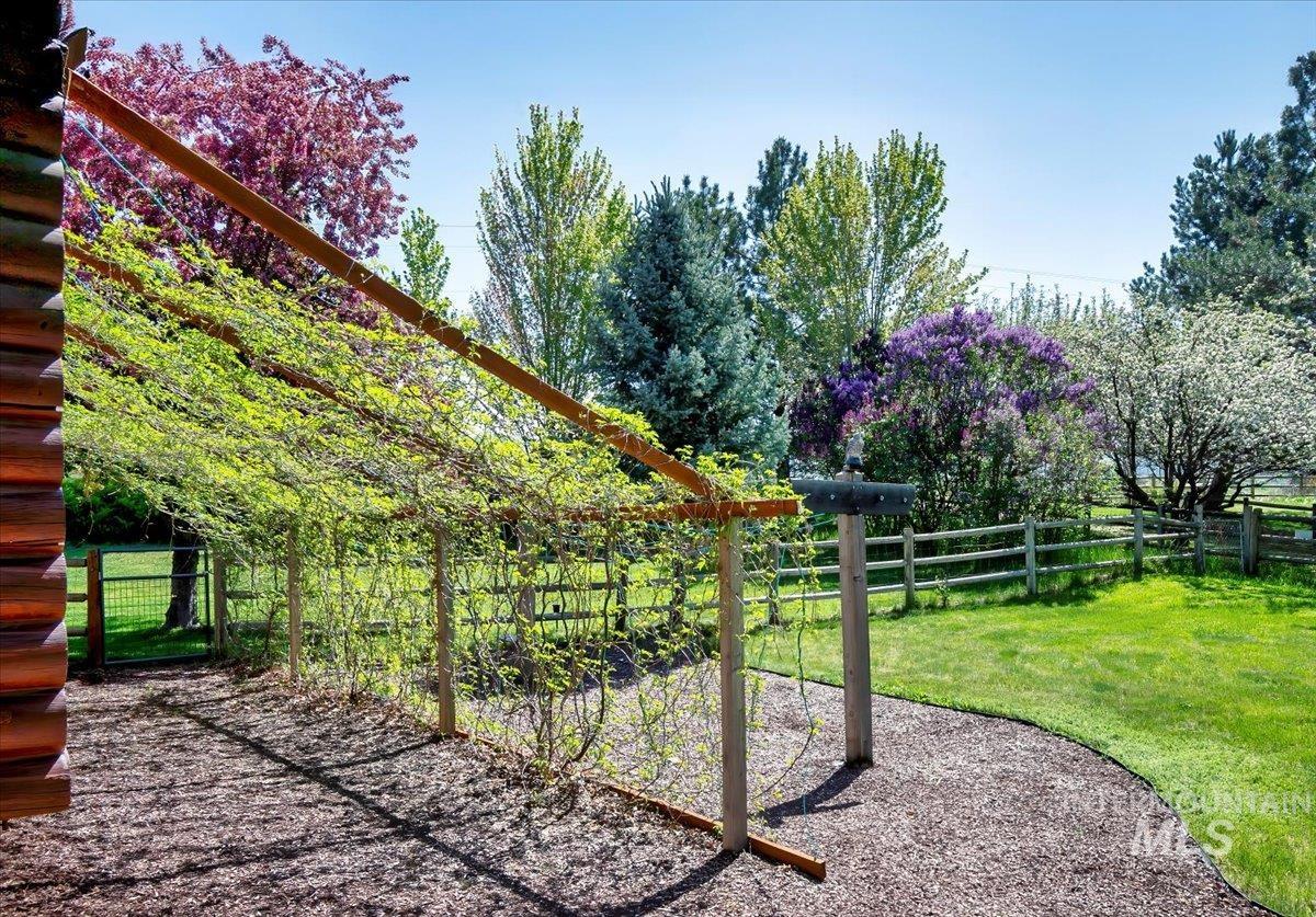 6856 Highway 55, Horseshoe Bend, Idaho 83629, 3 Bedrooms, 3 Bathrooms, Residential For Sale, Price $1,498,000, 98923100