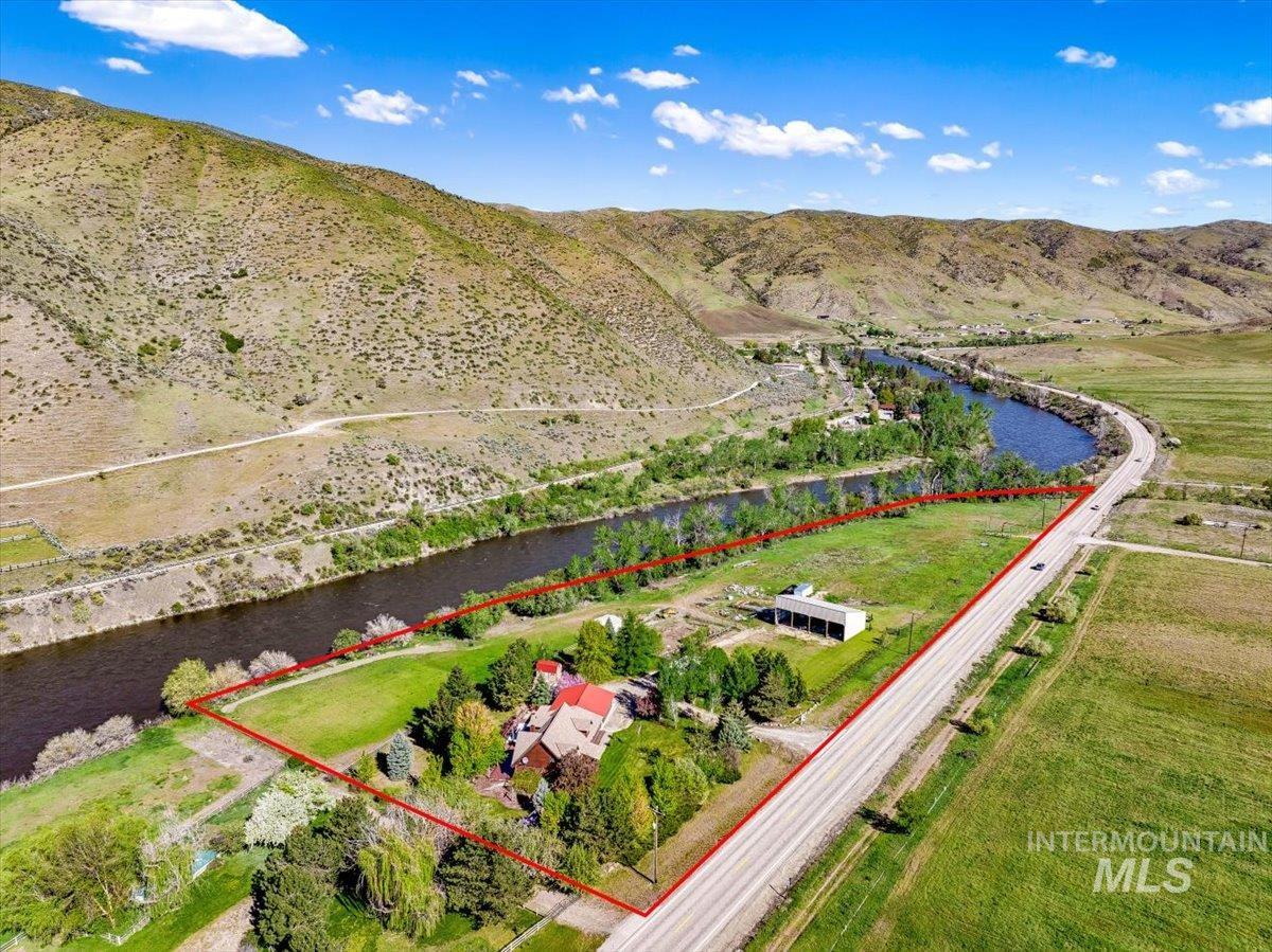 6856 Highway 55, Horseshoe Bend, Idaho 83629, 3 Bedrooms, 3 Bathrooms, Residential For Sale, Price $1,498,000, 98923100