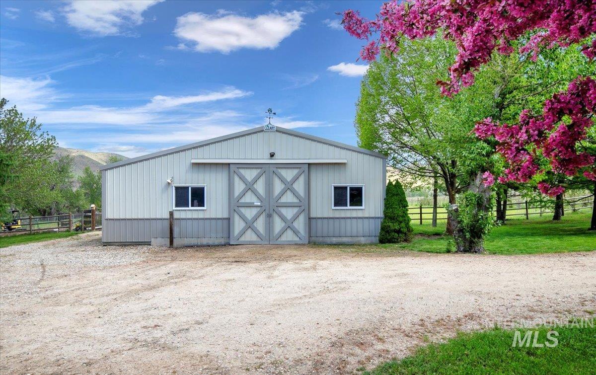 6856 Highway 55, Horseshoe Bend, Idaho 83629, 3 Bedrooms, 3 Bathrooms, Residential For Sale, Price $1,498,000, 98923100