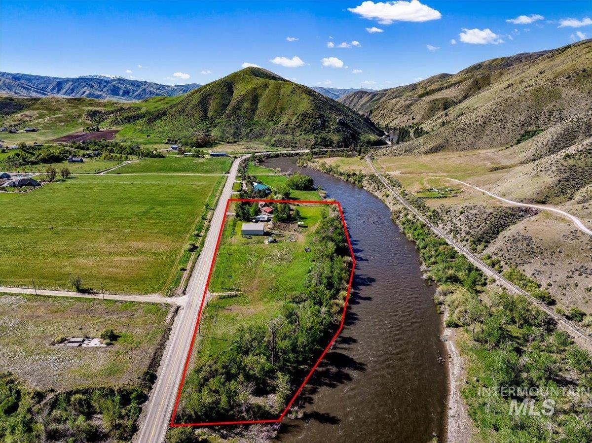 6856 Highway 55, Horseshoe Bend, Idaho 83629, 3 Bedrooms, 3 Bathrooms, Residential For Sale, Price $1,498,000, 98923100