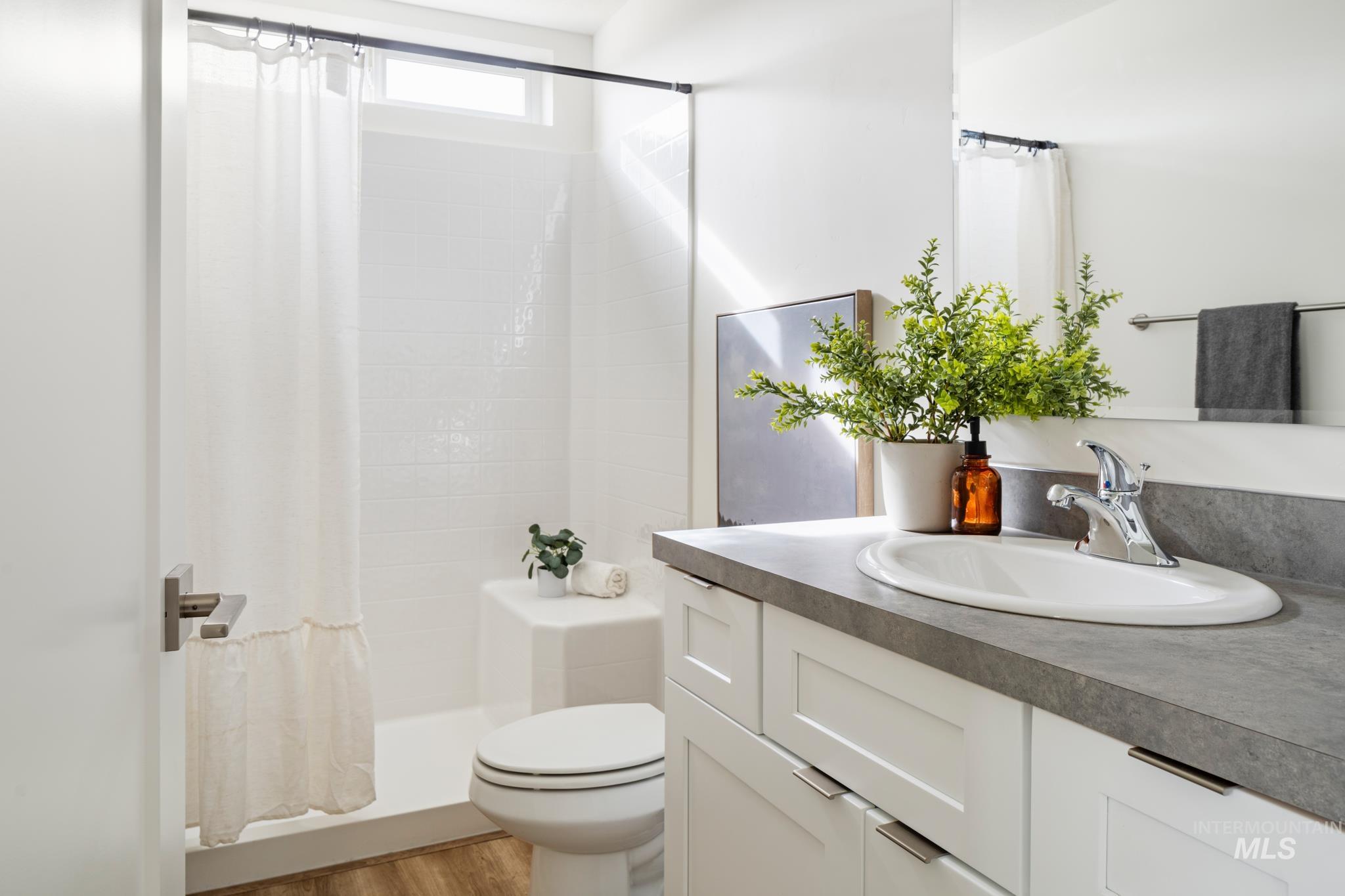 1351 SW Harrier Ave, Mountain Home, Idaho 83647, 3 Bedrooms, 2 Bathrooms, Residential For Sale, Price $308,500, 98923118