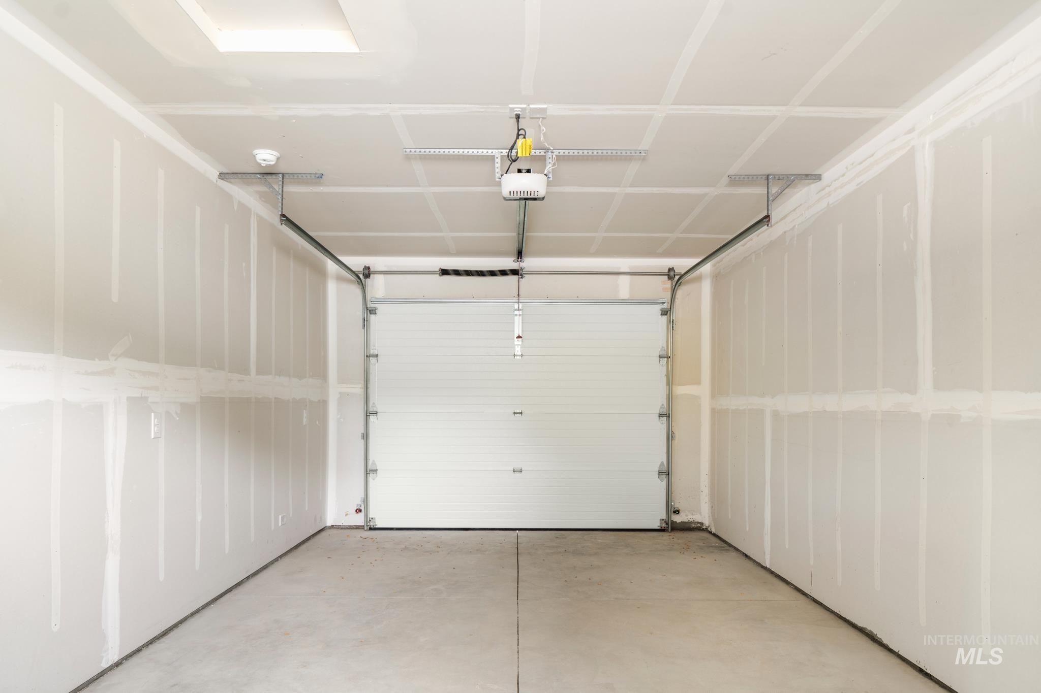 1351 SW Harrier Ave, Mountain Home, Idaho 83647, 3 Bedrooms, 2 Bathrooms, Residential For Sale, Price $308,500, 98923118