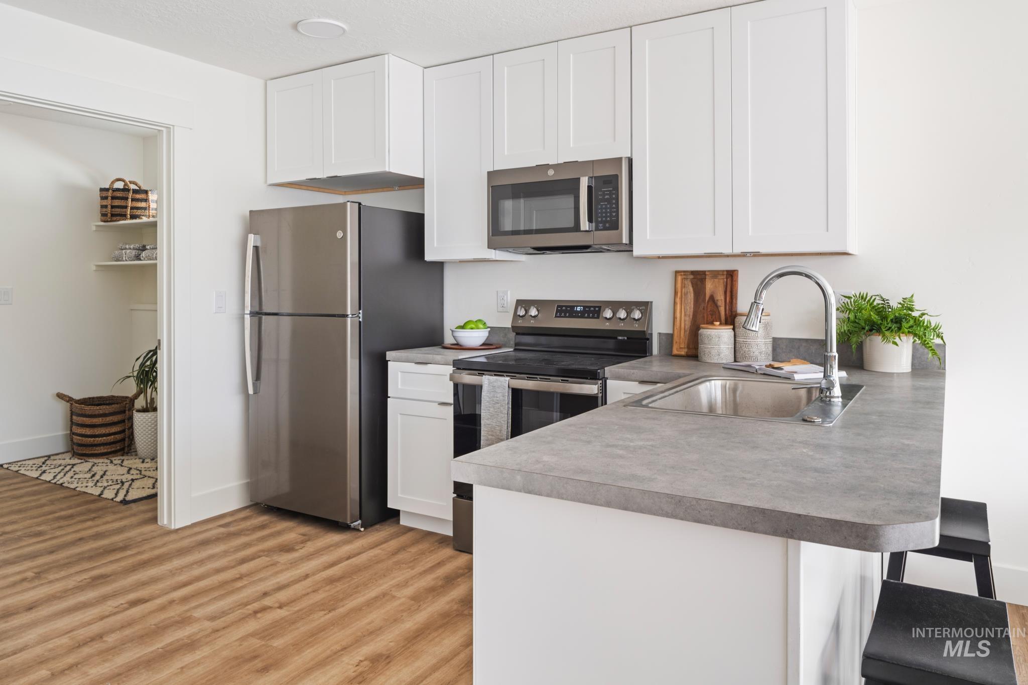 1351 SW Harrier Ave, Mountain Home, Idaho 83647, 3 Bedrooms, 2 Bathrooms, Residential For Sale, Price $308,500, 98923118