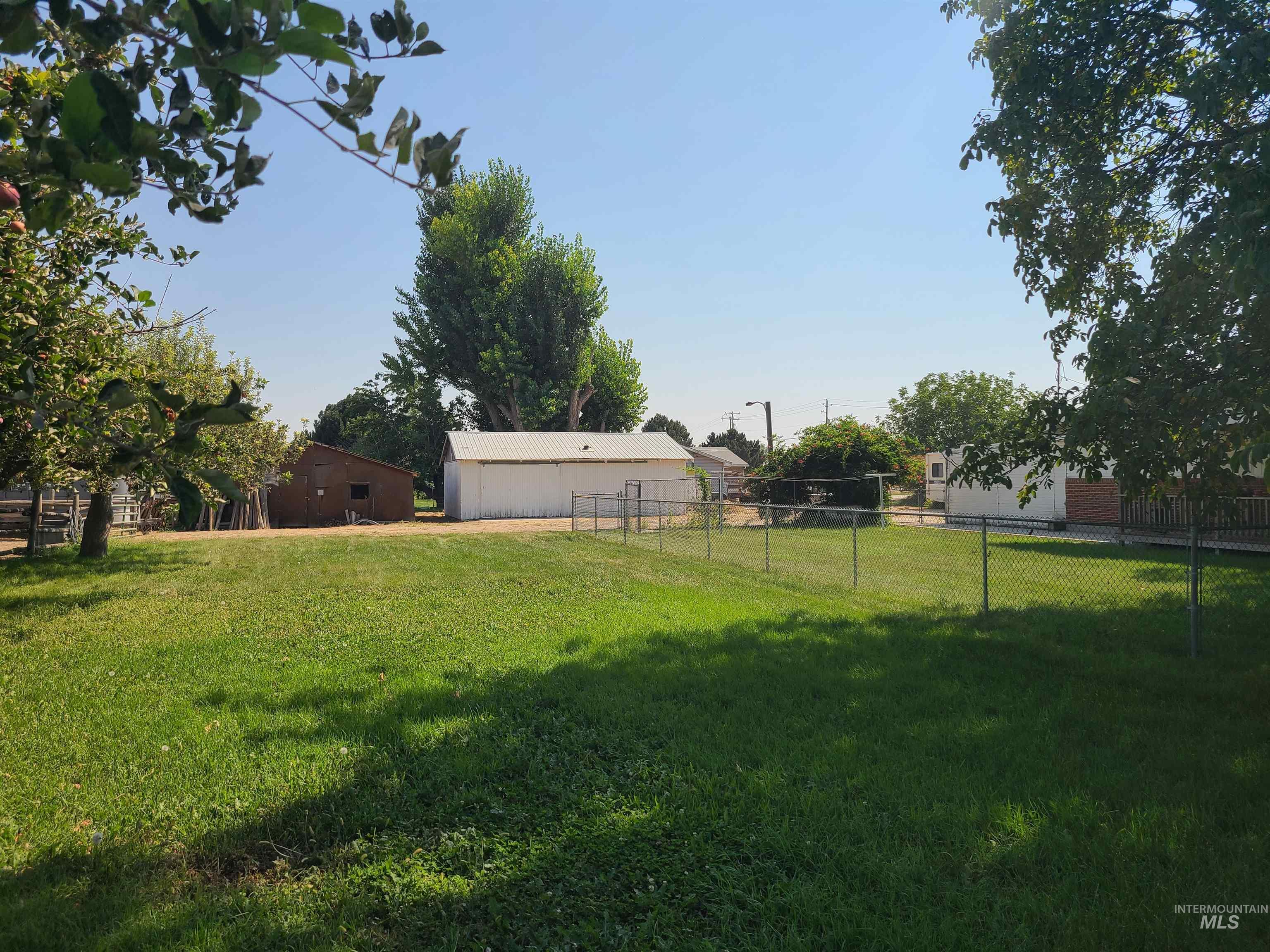 2607 E Ustick Rd, Caldwell, Idaho 83605, 3 Bedrooms, 1.5 Bathrooms, Residential For Sale, Price $725,000,MLS 98923169