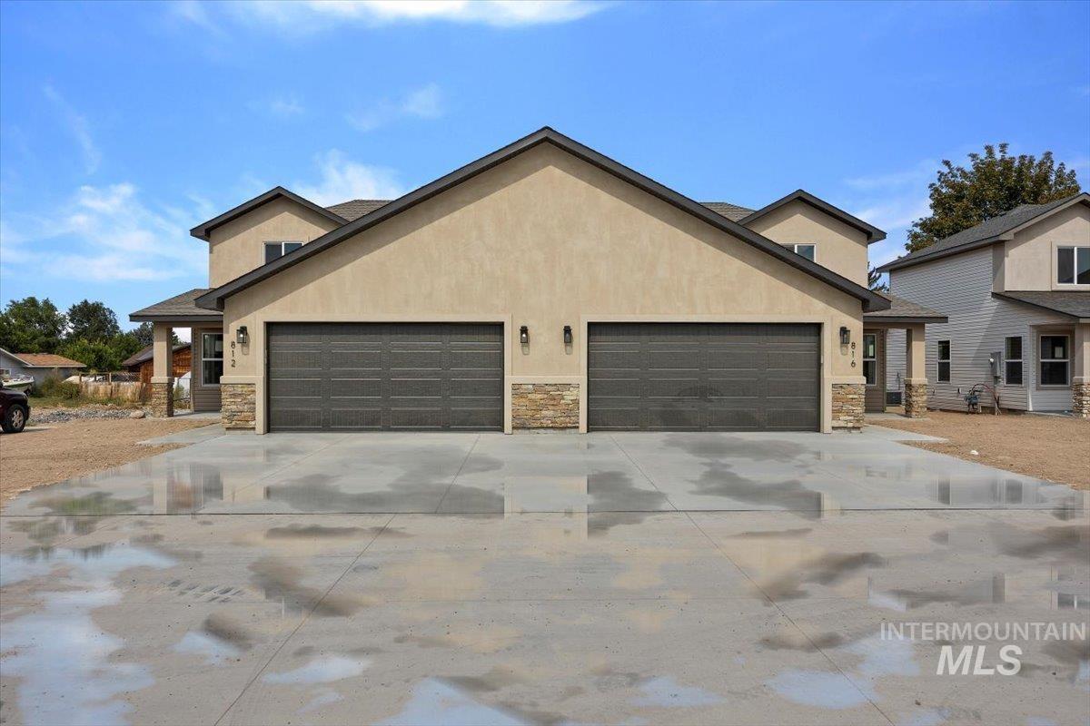 812 & 816 Jack Ave, Jerome, Idaho 83338, 4 Bedrooms, 2.5 Bathrooms, Residential Income For Sale, Price $750,000, 98923187