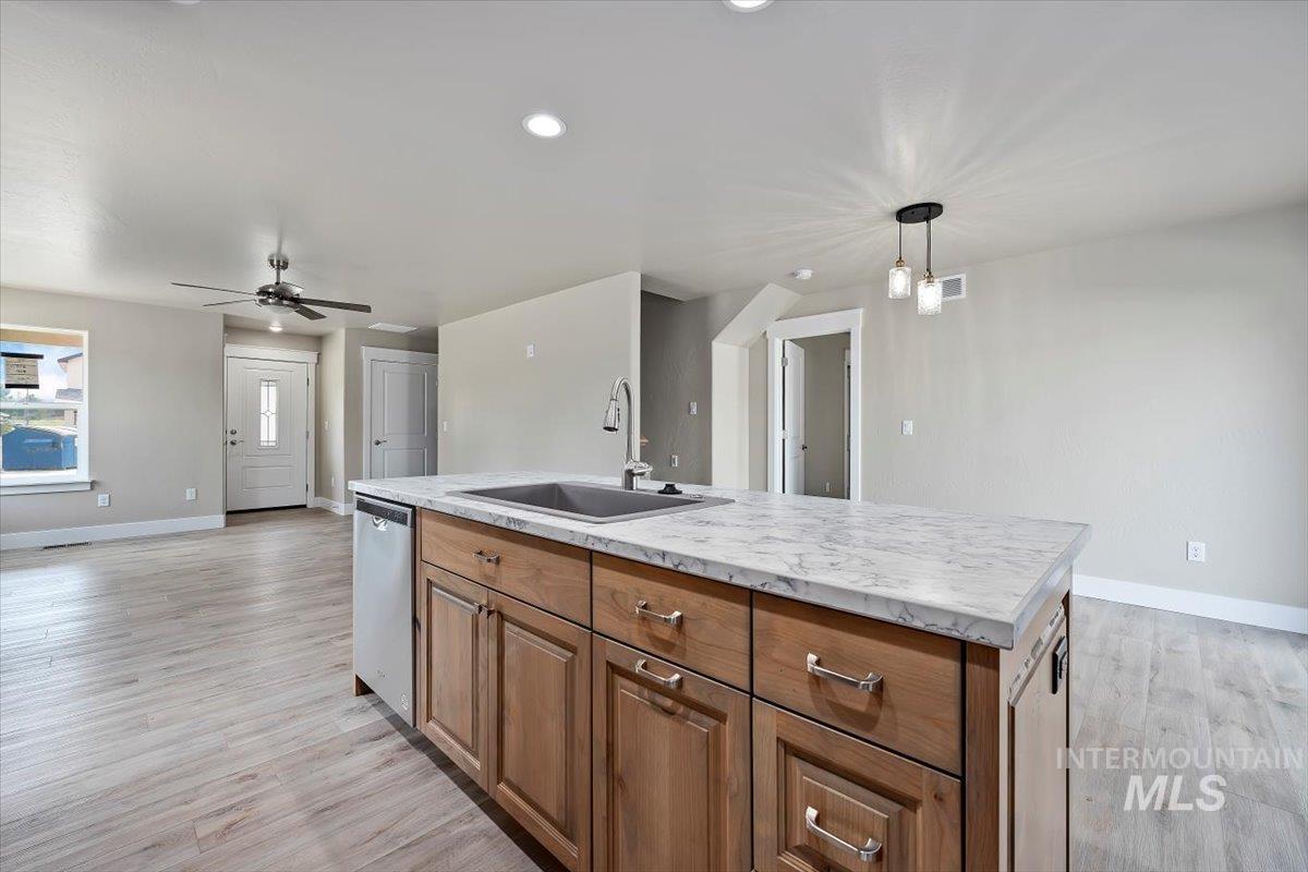 812 & 816 Jack Ave, Jerome, Idaho 83338, 4 Bedrooms, 2.5 Bathrooms, Residential Income For Sale, Price $792,000, 98923187