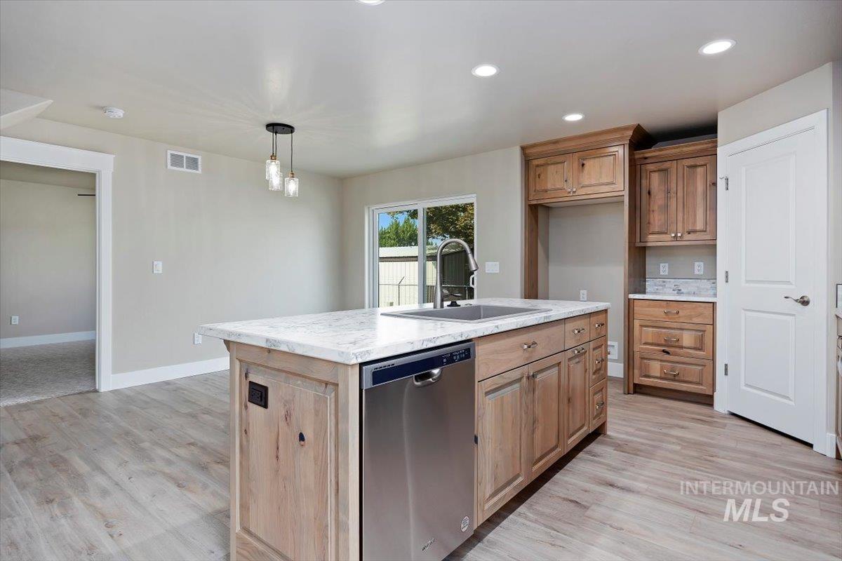 820 & 824 Jack Ave, Jerome, Idaho 83338, 4 Bedrooms, 2.5 Bathrooms, Residential Income For Sale, Price $750,000, 98923188
