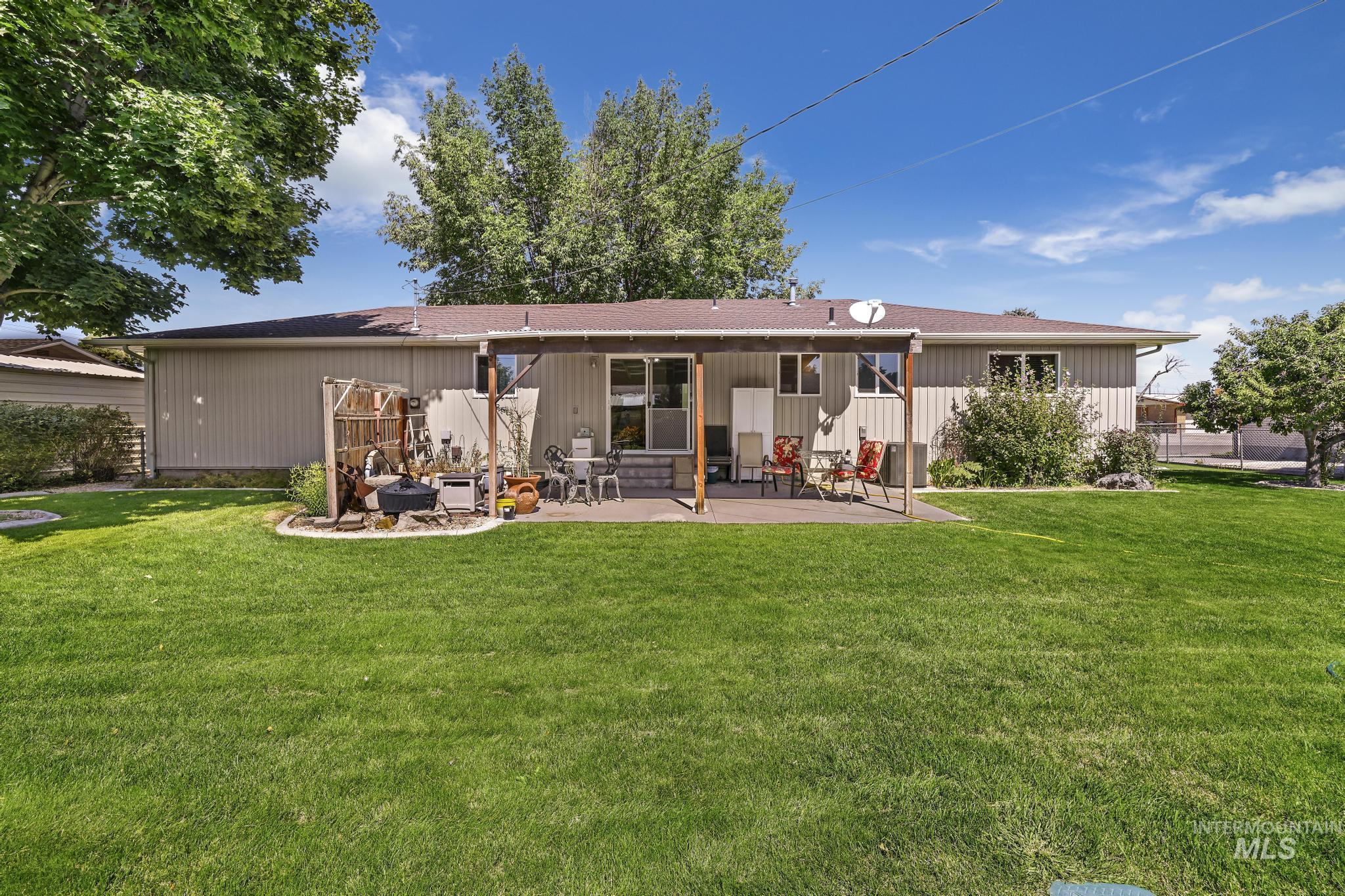 925 E 17th, Burley, Idaho 83318, 4 Bedrooms, 3 Bathrooms, Residential For Sale, Price $419,000,MLS 98923220