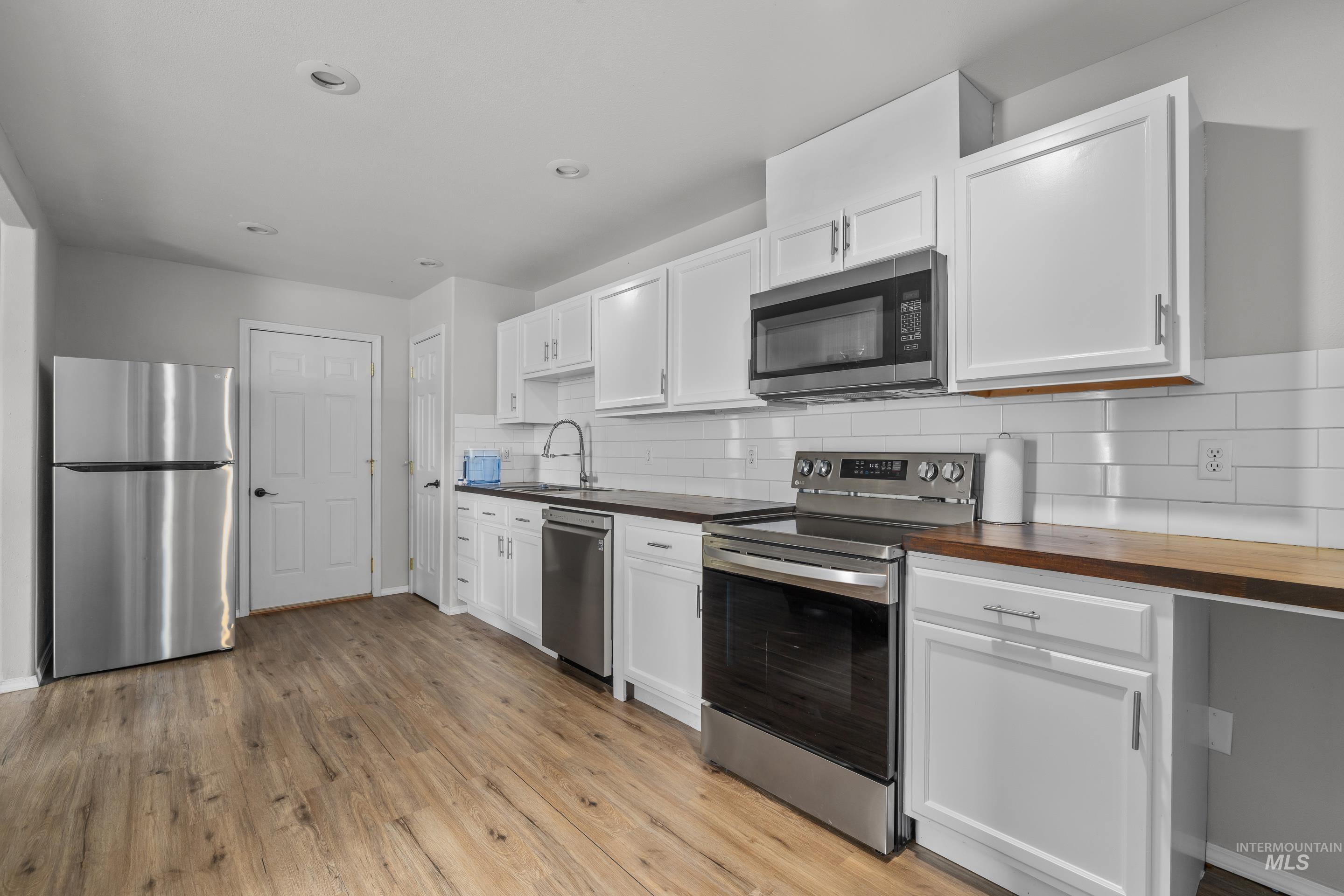 1245-1255 E 19th N, Mountain Home, Idaho 83647, 2 Bedrooms, 2 Bathrooms, Residential Income For Sale, Price $445,000, 98923234