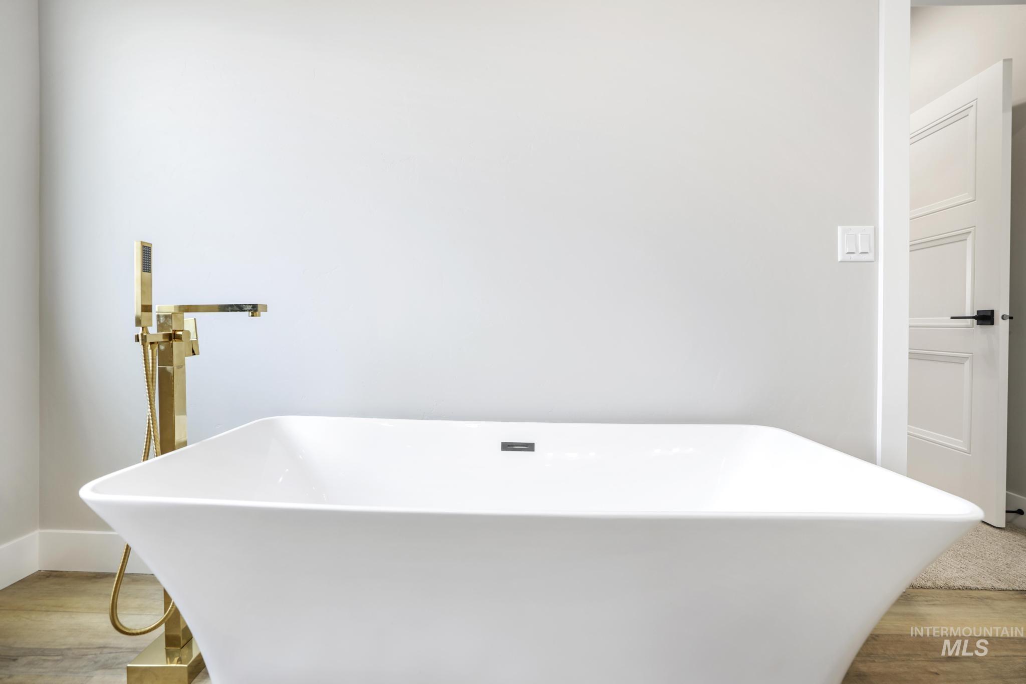 3716 N 3694 E, Kimberly, Idaho 83341, 4 Bedrooms, 2.5 Bathrooms, Residential For Sale, Price $664,900, 98923282