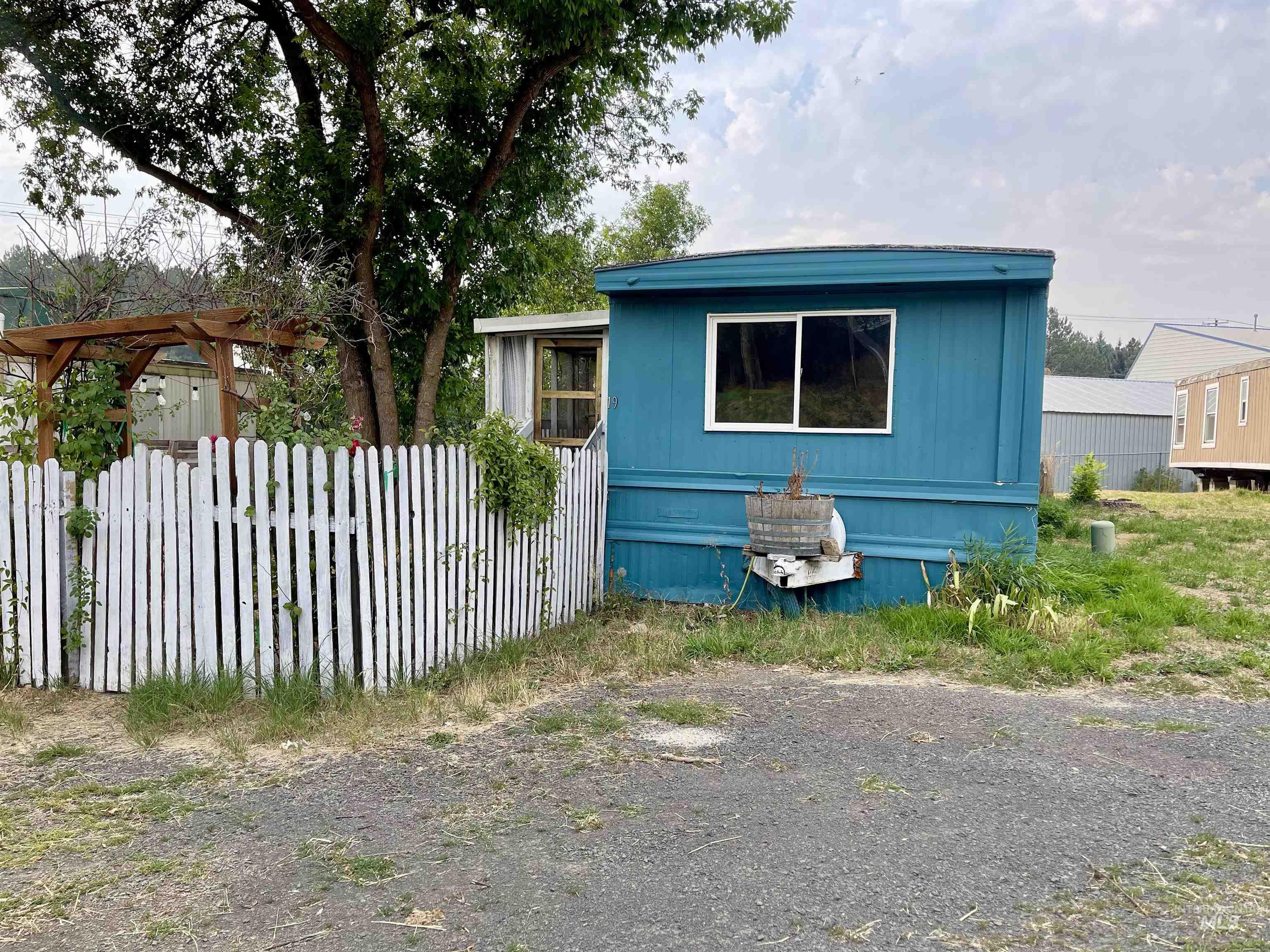 713 Brent Drive, Moscow, Idaho 83843, 1 Bedroom, 1 Bathroom, Residential For Sale, Price $29,000, 98923301