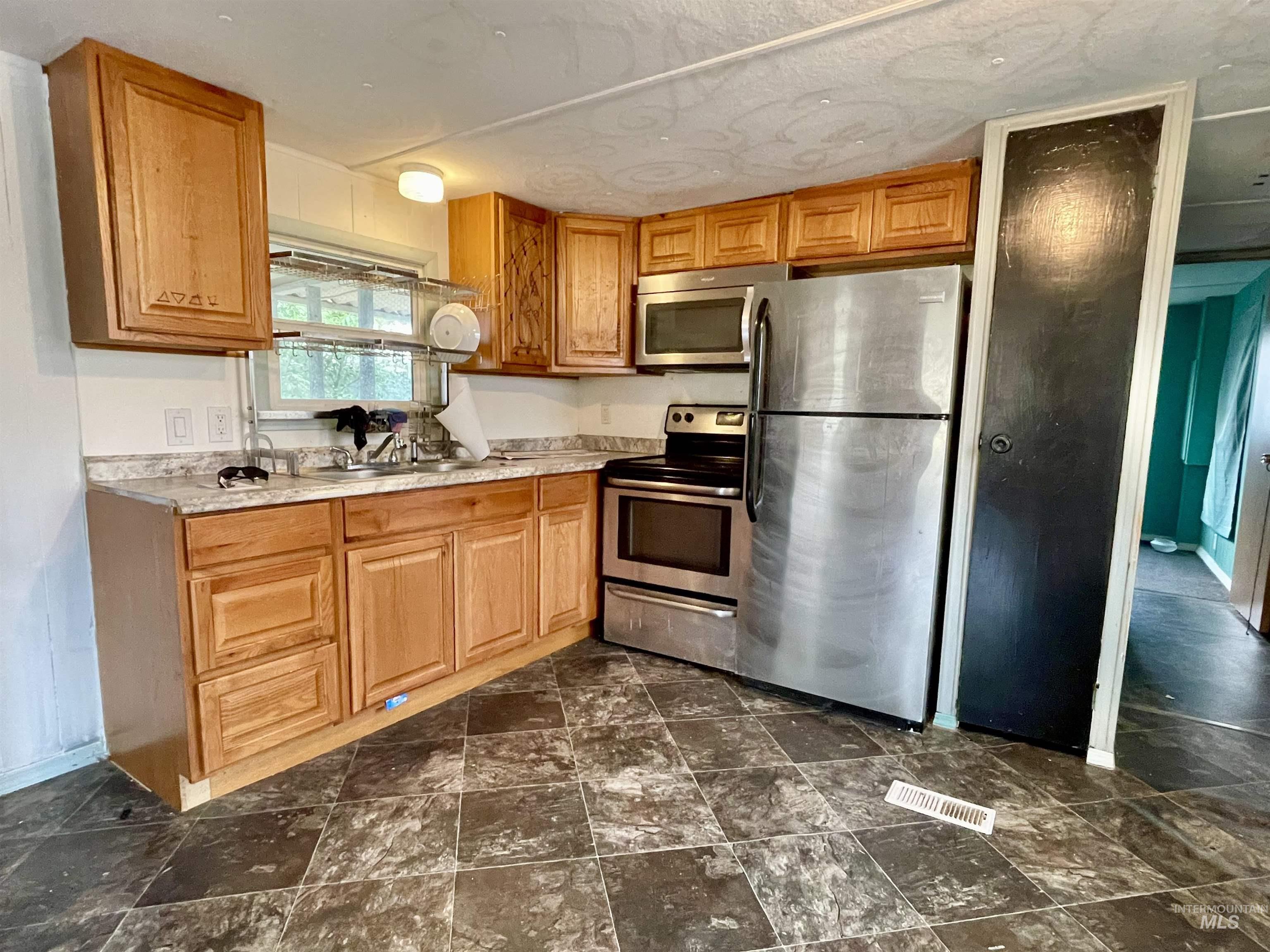 713 Brent Drive, Moscow, Idaho 83843, 1 Bedroom, 1 Bathroom, Residential For Sale, Price $29,000, 98923301