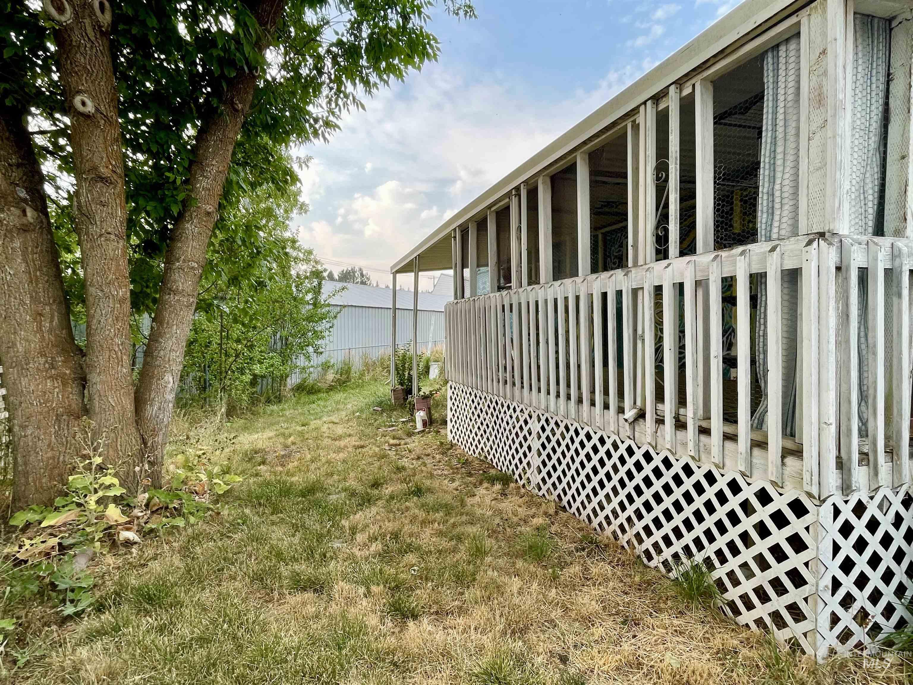 713 Brent Drive, Moscow, Idaho 83843, 1 Bedroom, 1 Bathroom, Residential For Sale, Price $29,000, 98923301