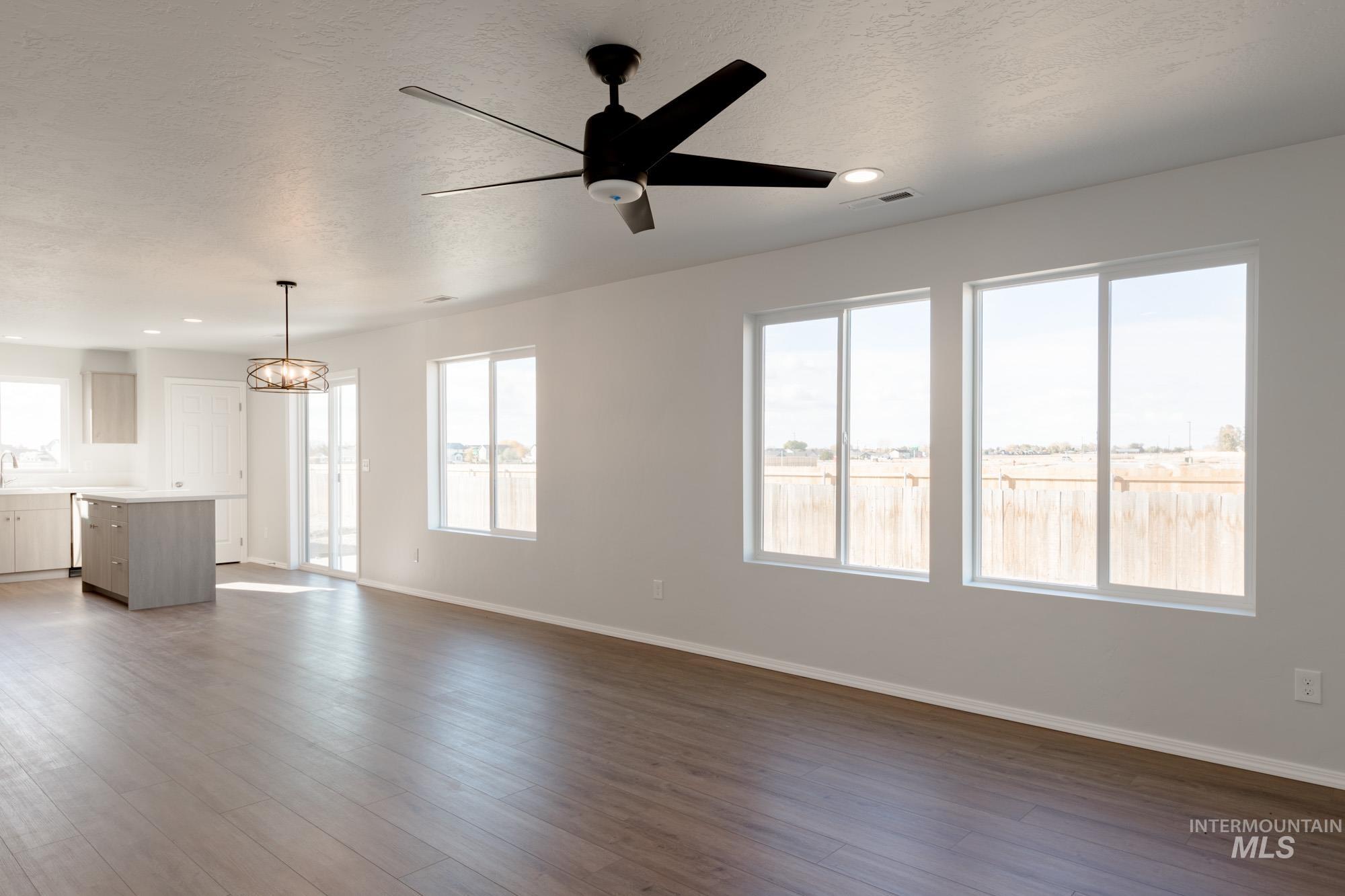 1093 Quartzite Ave, Middleton, Idaho 83644, 4 Bedrooms, 2.5 Bathrooms, Residential For Sale, Price $434,990,MLS 98923306