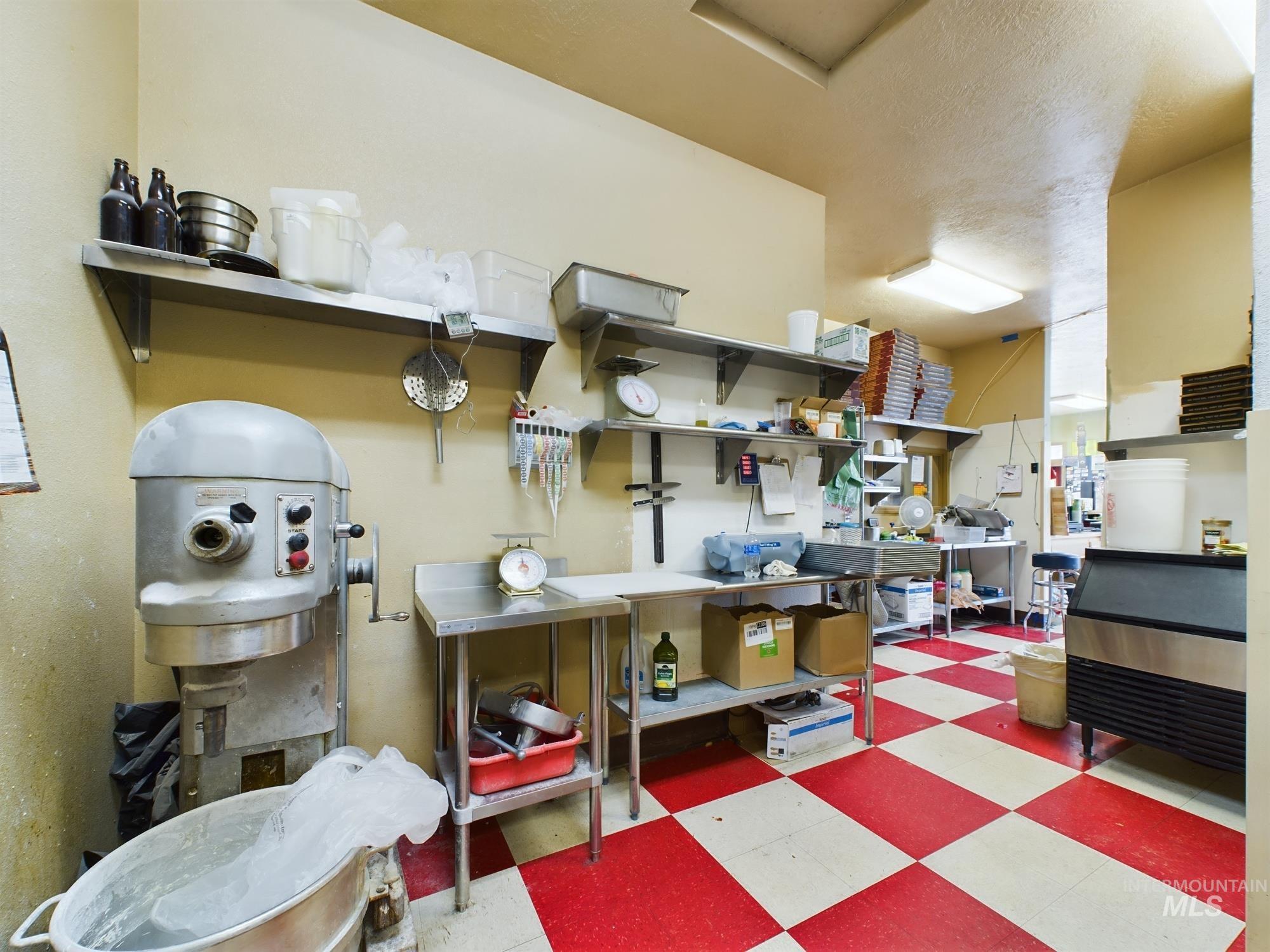 519 S Washington, Emmett, Idaho 83617, Business/Commercial For Sale, Price $650,000, 98923328