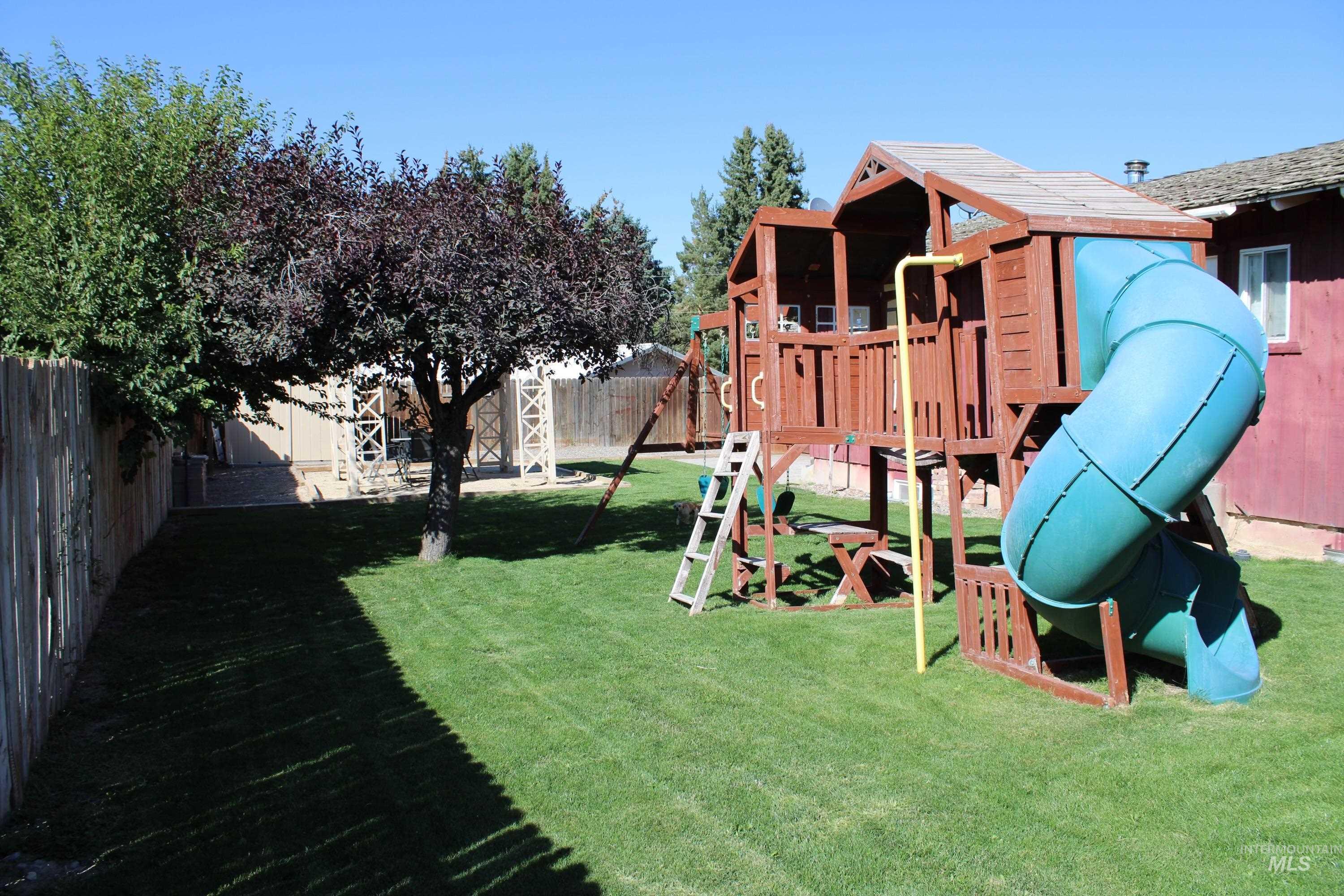 820 Marion Dr, Hazelton, Idaho 83335, 5 Bedrooms, 2 Bathrooms, Residential For Sale, Price $350,000,MLS 98923364