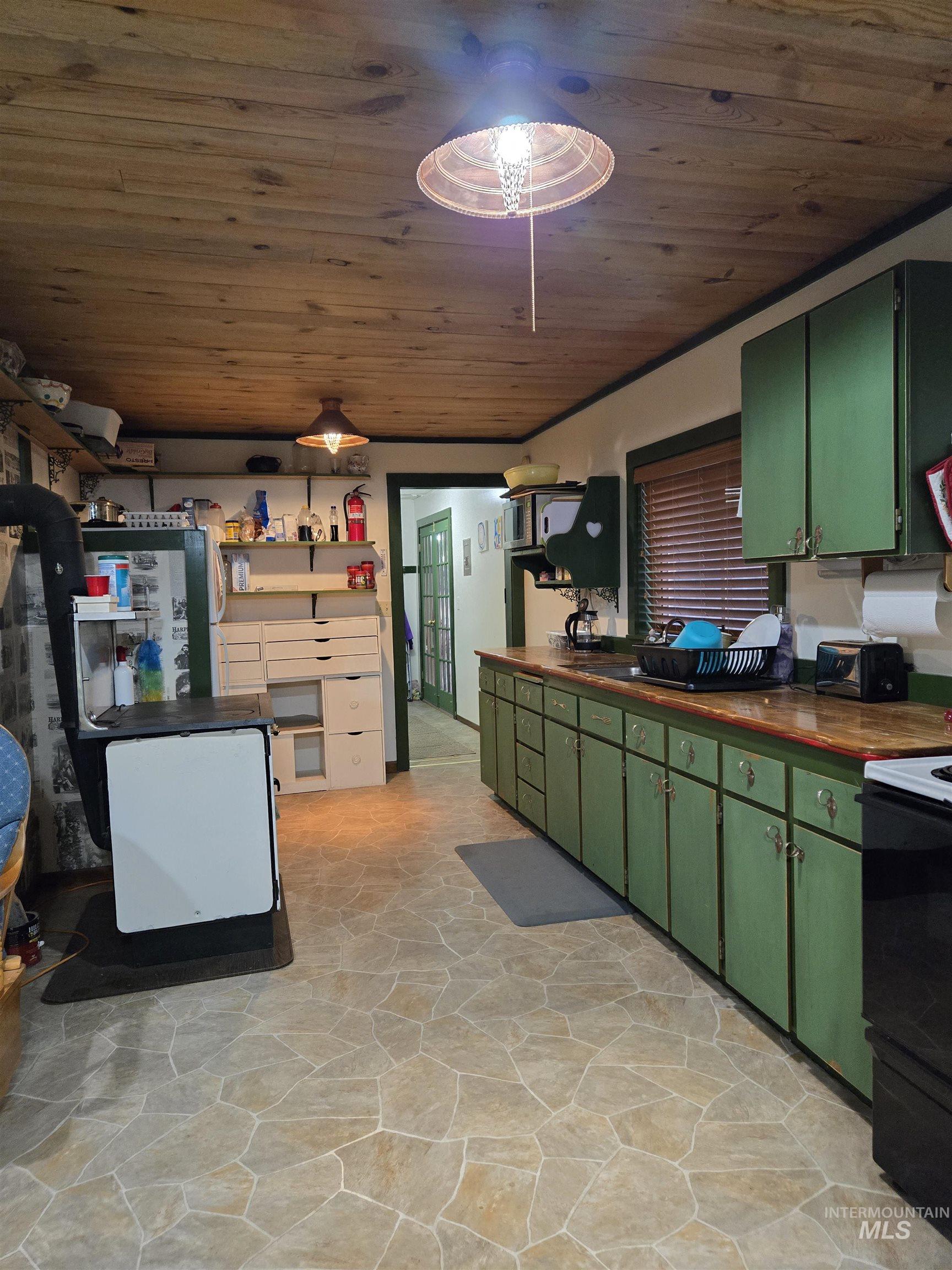 340 Mill St., Sumpter, Oregon 97877, Business/Commercial For Sale, Price $350,000, 98923386