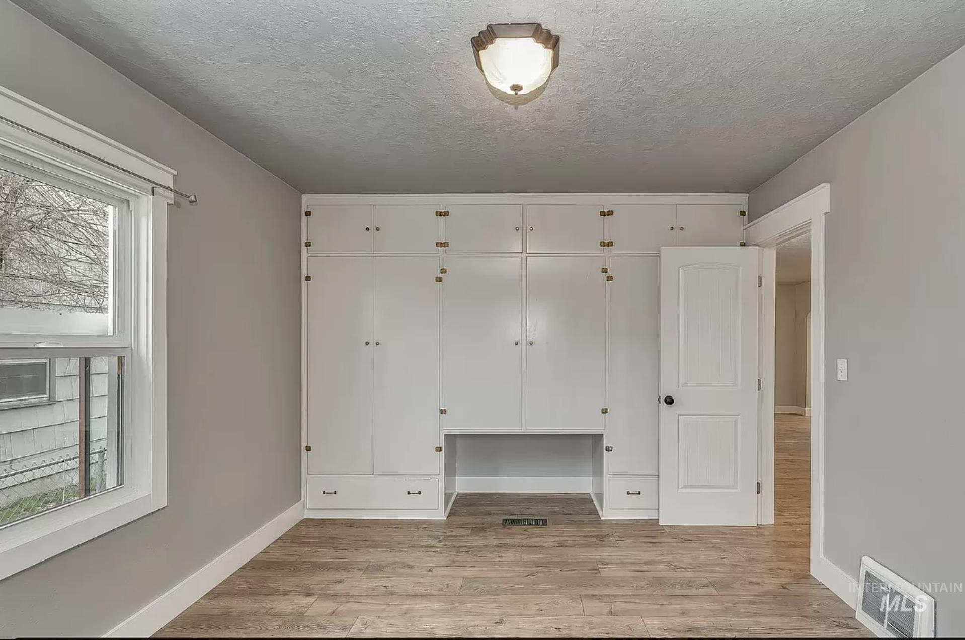 1905 W Idaho St., Boise, Idaho 83702, 2 Bedrooms, 1 Bathroom, Residential Income For Sale, Price $599,900, 98923391