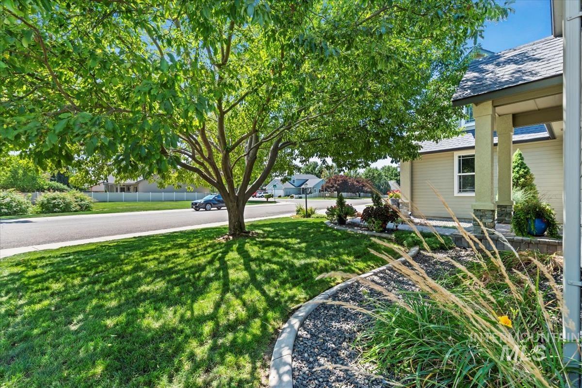 408 W Anton Dr, Meridian, Idaho 83646, 3 Bedrooms, 3 Bathrooms, Residential For Sale, Price $610,000,MLS 98923399