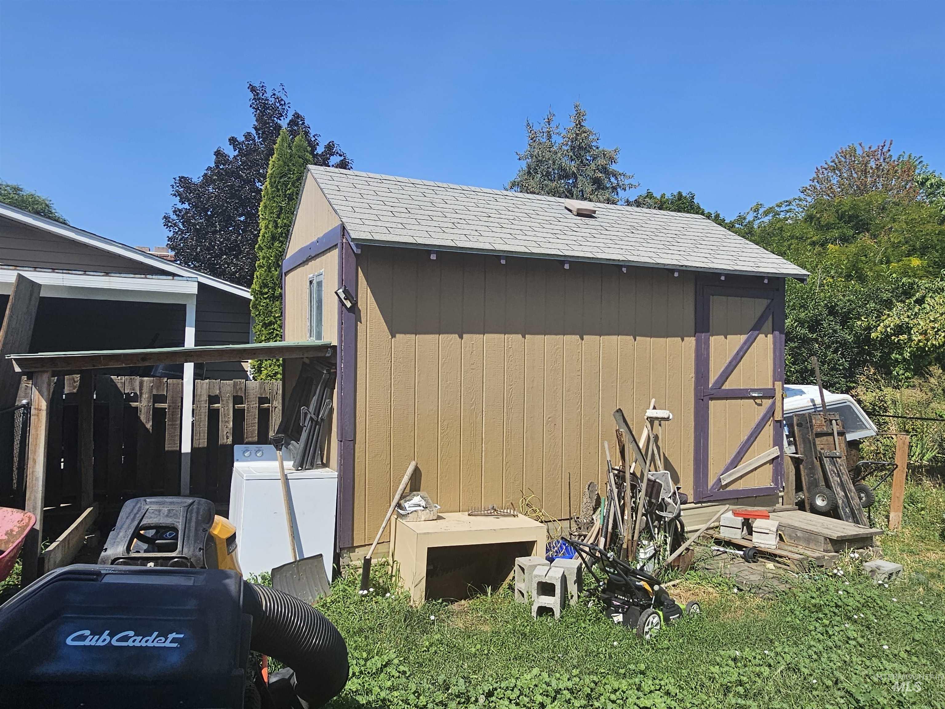 3220 9th st, Lewiston, Idaho 83501, 2 Bedrooms, 1.5 Bathrooms, Residential For Sale, Price $199,000,MLS 98923485