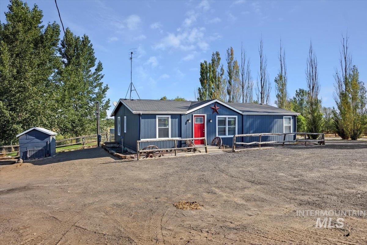 1186 E 4325 N, Buhl, Idaho 83316, 3 Bedrooms, 2 Bathrooms, Residential For Sale, Price $365,000,MLS 98923494