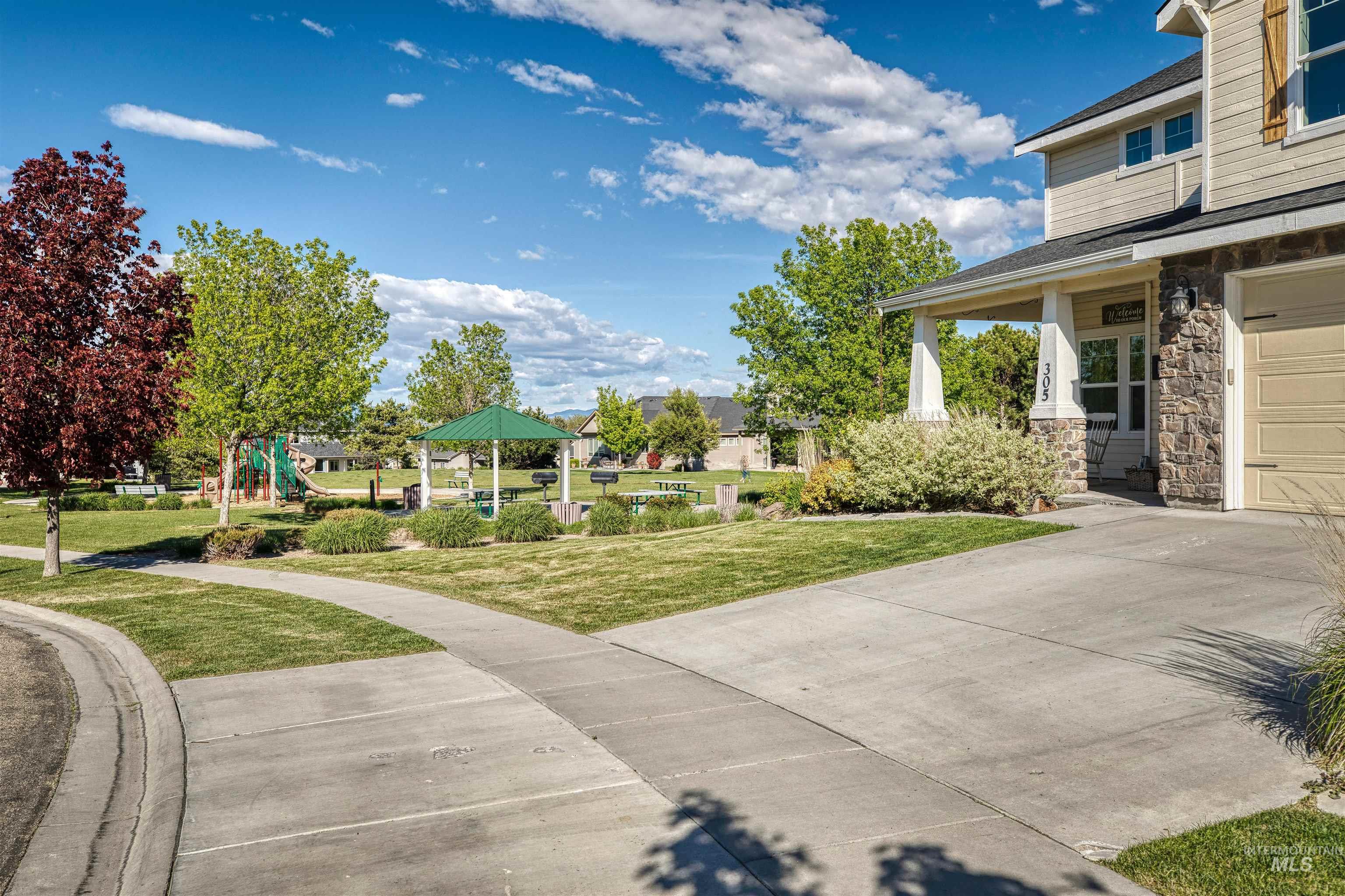 305 E Mikyl Ridge Loop, Nampa, Idaho 83686, 4 Bedrooms, 2.5 Bathrooms, Residential For Sale, Price $439,900,MLS 98923506