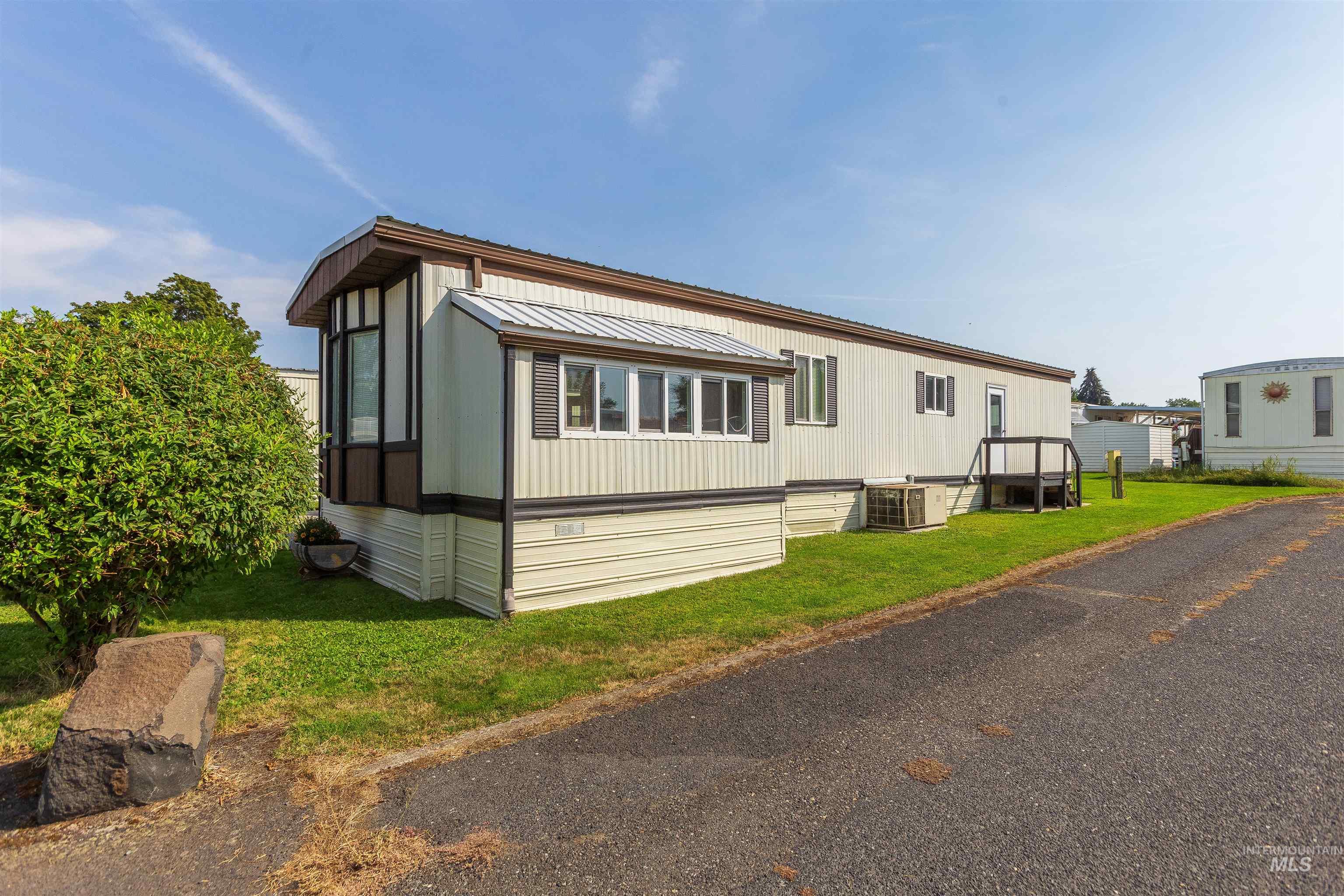 515 Warner Ave, Lewiston, Idaho 83501, 2 Bedrooms, 1 Bathroom, Residential For Sale, Price $73,000, 98923541