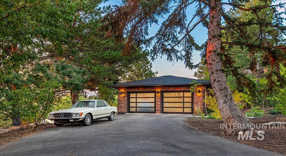 520 E Crestline Dr, Boise, Idaho 83702, 4 Bedrooms, 3.5 Bathrooms, Residential For Sale, Price $1,398,000,MLS 98923546