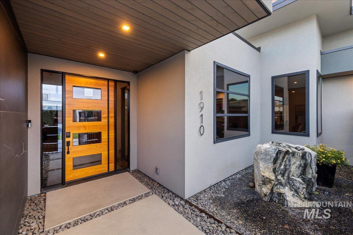 1910 E Lone Shore Ln, Eagle, Idaho 83616, 3 Bedrooms, 3.5 Bathrooms, Residential For Sale, Price $2,100,000, 98923592