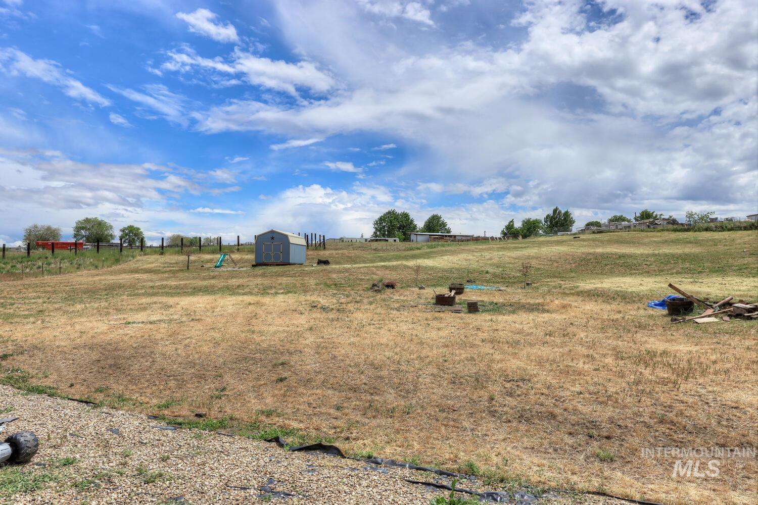 7750 Katelca Dr, Middleton, Idaho 83644, 3 Bedrooms, 2 Bathrooms, Residential For Sale, Price $450,000,MLS 98923606