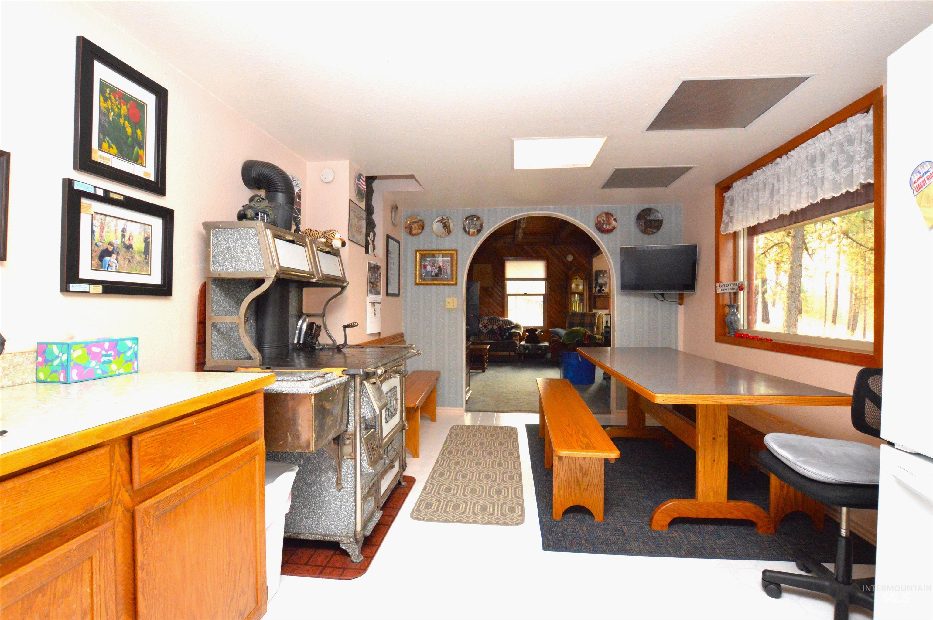 169 Westfall Ln, Kamiah, Idaho 83536, 3 Bedrooms, 3 Bathrooms, Residential For Sale, Price $565,000, 98923619