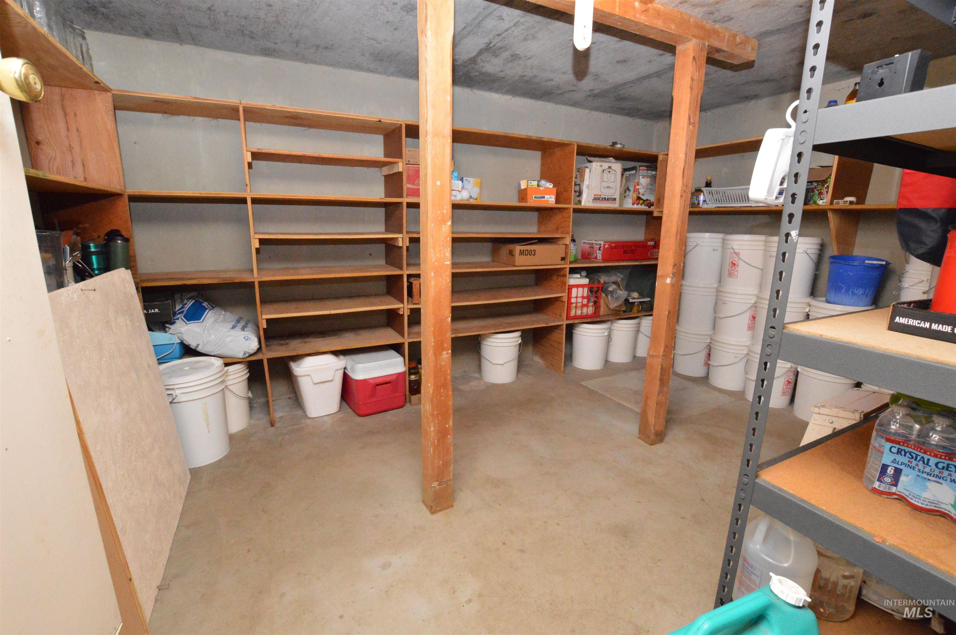 169 Westfall Ln, Kamiah, Idaho 83536, 3 Bedrooms, 3 Bathrooms, Residential For Sale, Price $565,000, 98923619