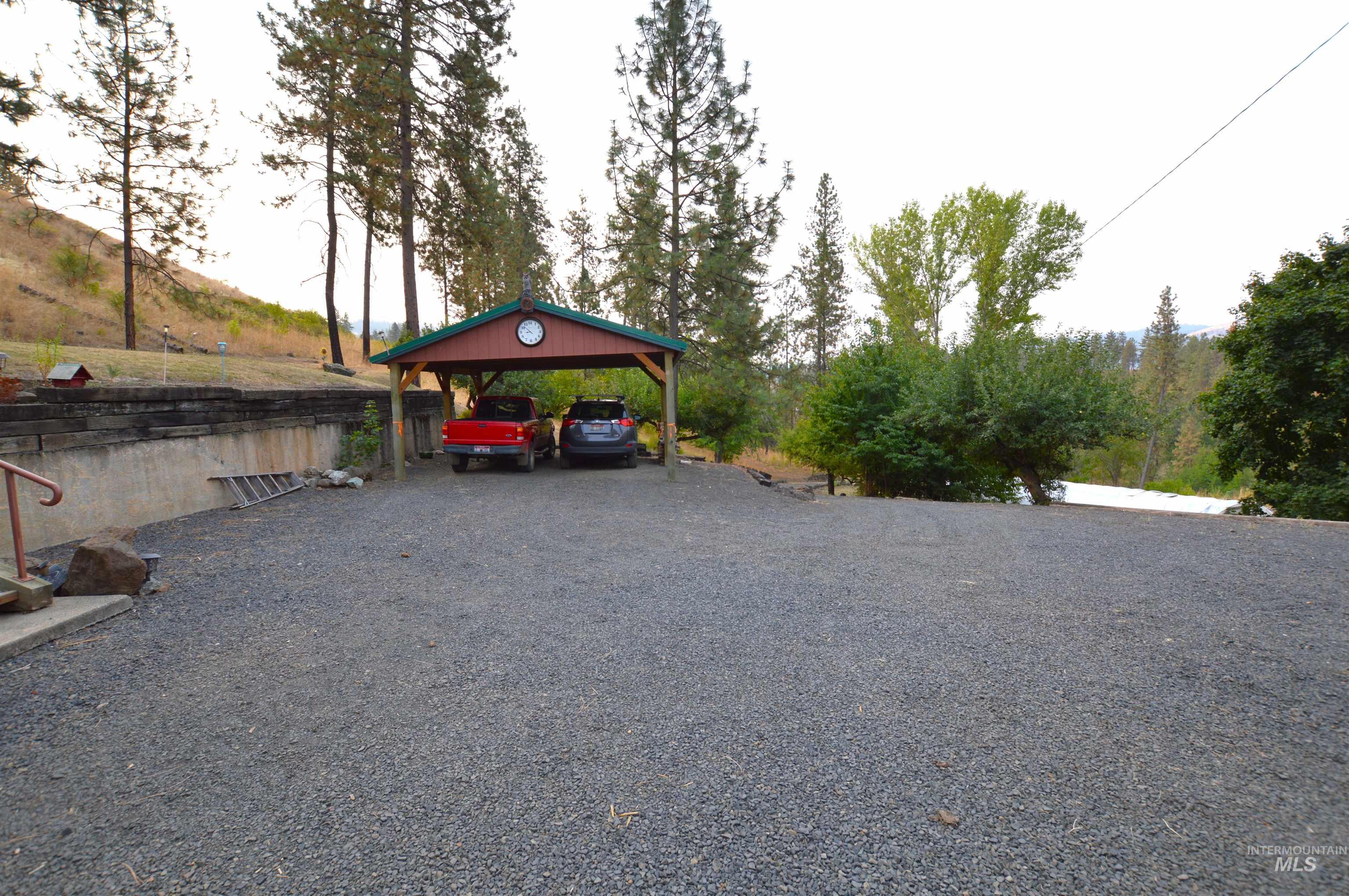 169 Westfall Ln, Kamiah, Idaho 83536, 3 Bedrooms, 3 Bathrooms, Residential For Sale, Price $565,000, 98923619