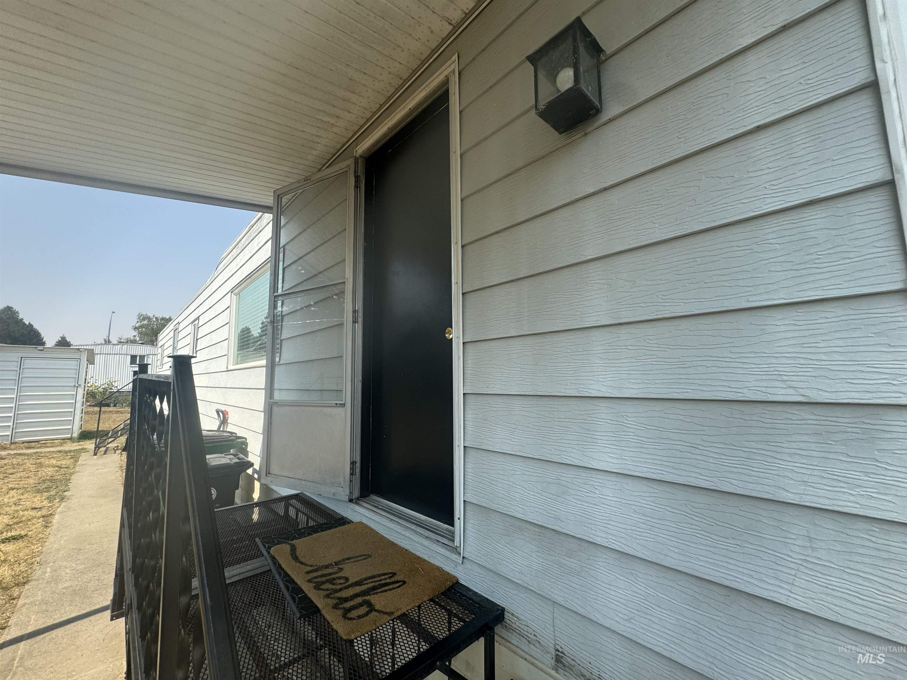 411 N Almon, Moscow, Idaho 83843, 2 Bedrooms, 1 Bathroom, Residential For Sale, Price $65,000, 98923689