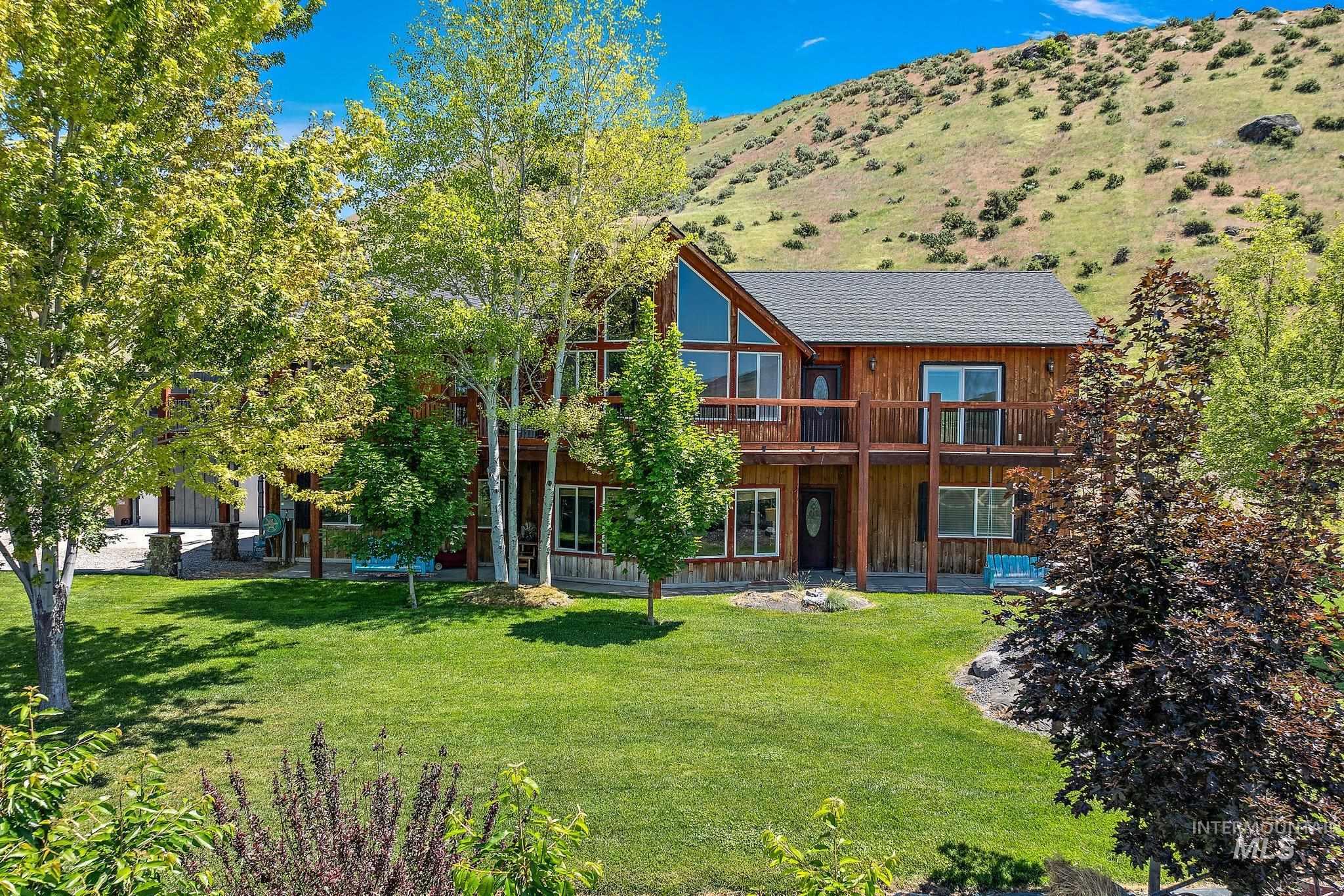 11714 Chukar Ridge Lane, Horseshoe Bend, Idaho 83629, 4 Bedrooms, 3 Bathrooms, Residential For Sale, Price $1,189,000,MLS 98923778