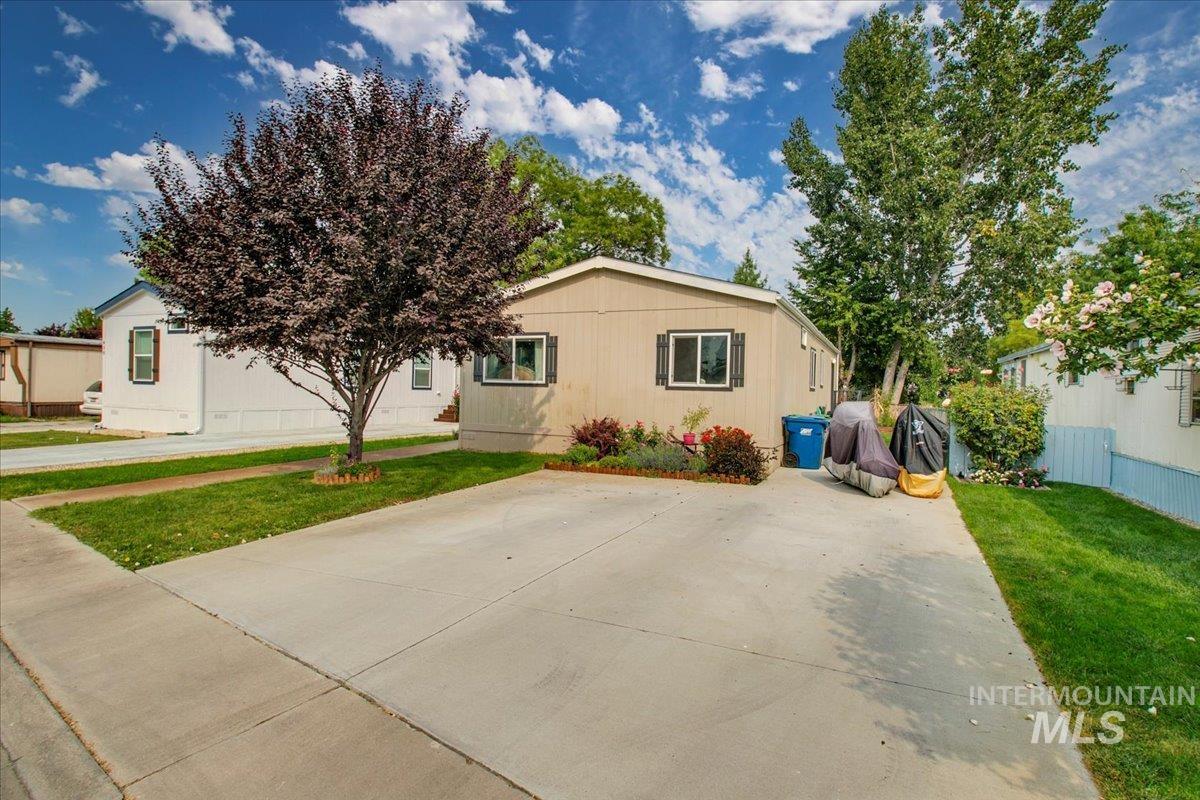 428 Mesquite St, Boise, Idaho 83713, 3 Bedrooms, 2 Bathrooms, Residential For Sale, Price $115,000, 98923782