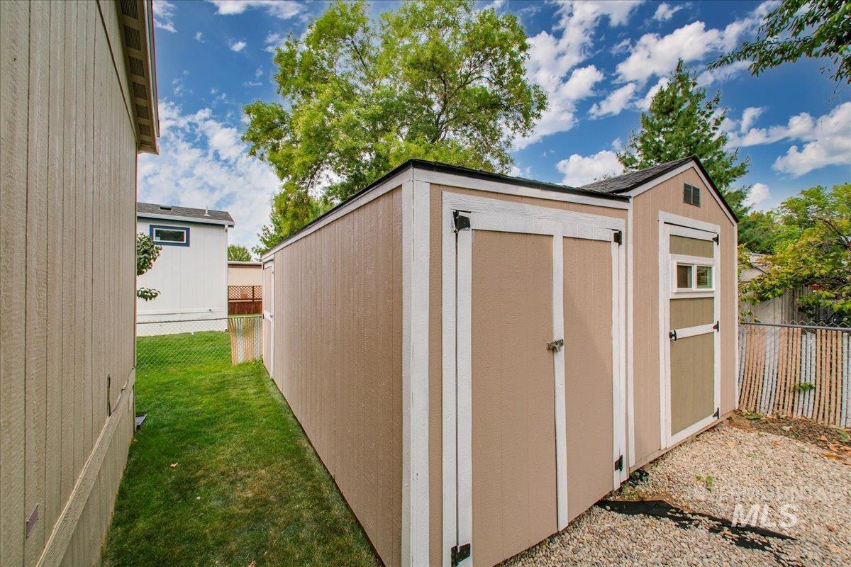 428 Mesquite St, Boise, Idaho 83713, 3 Bedrooms, 2 Bathrooms, Residential For Sale, Price $115,000, 98923782