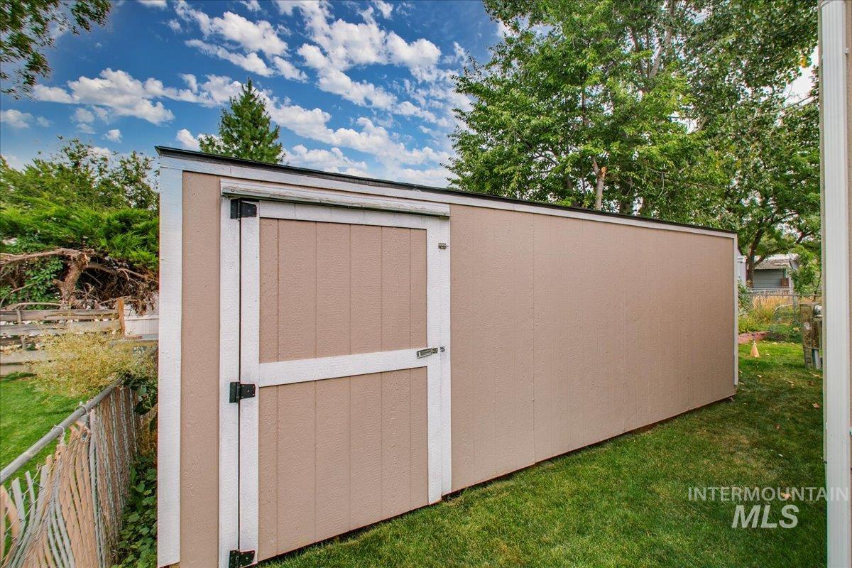 428 Mesquite St, Boise, Idaho 83713, 3 Bedrooms, 2 Bathrooms, Residential For Sale, Price $115,000, 98923782