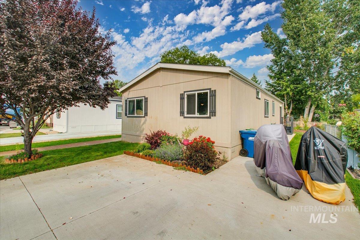 428 Mesquite St, Boise, Idaho 83713, 3 Bedrooms, 2 Bathrooms, Residential For Sale, Price $115,000, 98923782