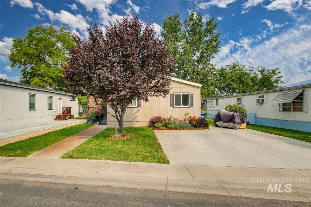 428 Mesquite St, Boise, Idaho 83713, 3 Bedrooms, 2 Bathrooms, Residential For Sale, Price $115,000, 98923782