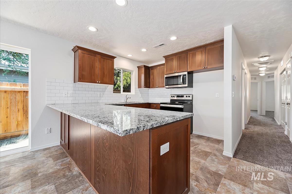 47 N Fairview St., Nampa, Idaho 83651, 3 Bedrooms, 2 Bathrooms, Residential Income For Sale, Price $650,000, 98923786