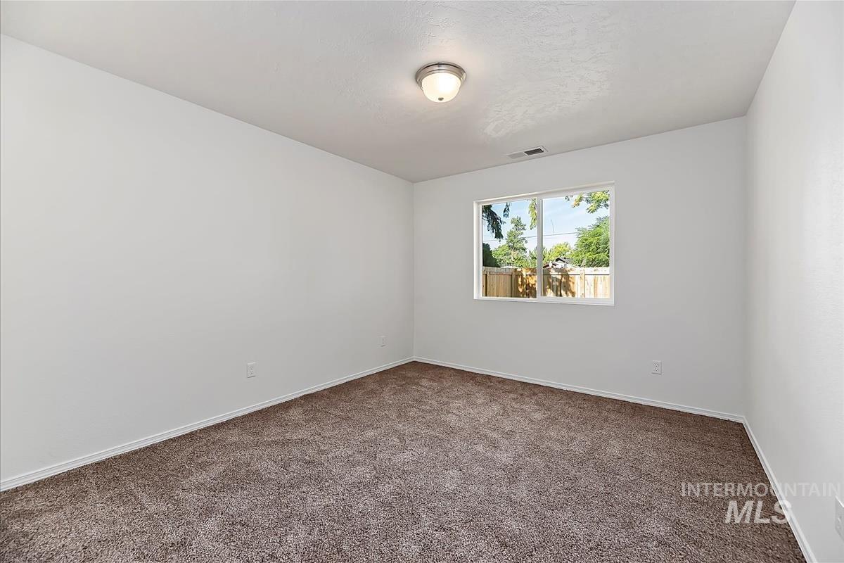 47 N Fairview St., Nampa, Idaho 83651, 3 Bedrooms, 2 Bathrooms, Residential Income For Sale, Price $650,000, 98923786
